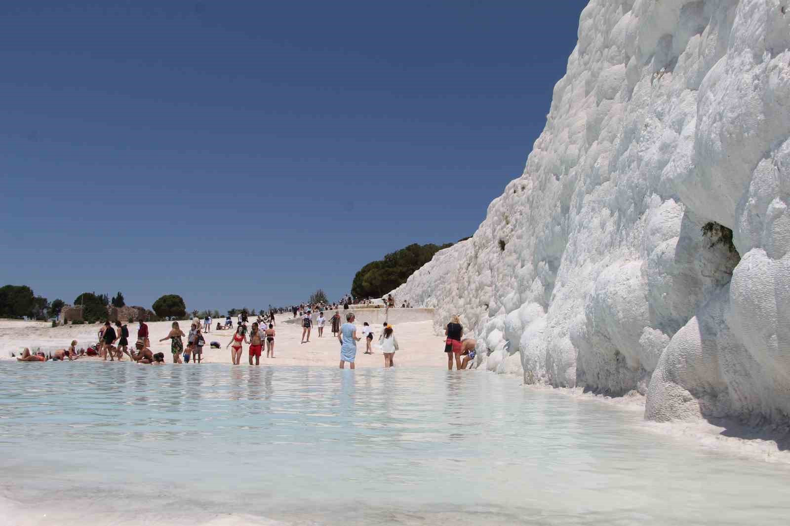UNESCO DÜNYA MİRAS LİSTESİ’NDE YER ALAN BEYAZ CENNET PAMUKKALE, RAMAZAN