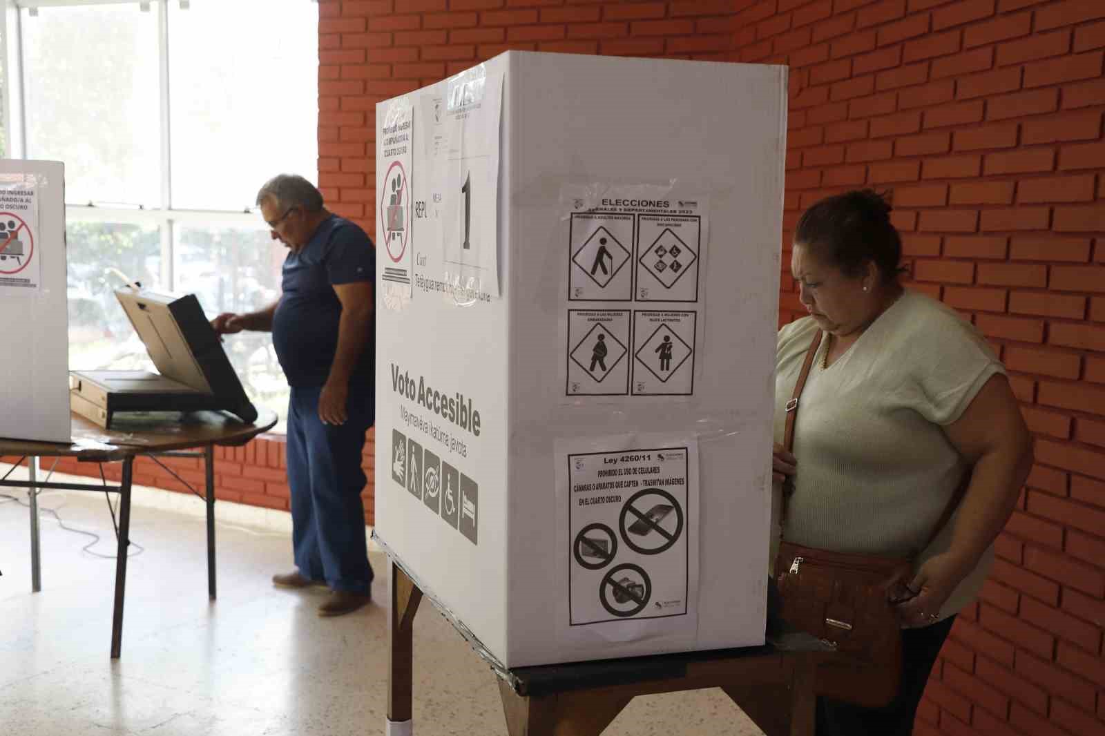 PARAGUAY’DAKİ HALK YEREL VE GENEL SEÇİMLER İÇİN SANDIK BAŞINA GİTTİ
