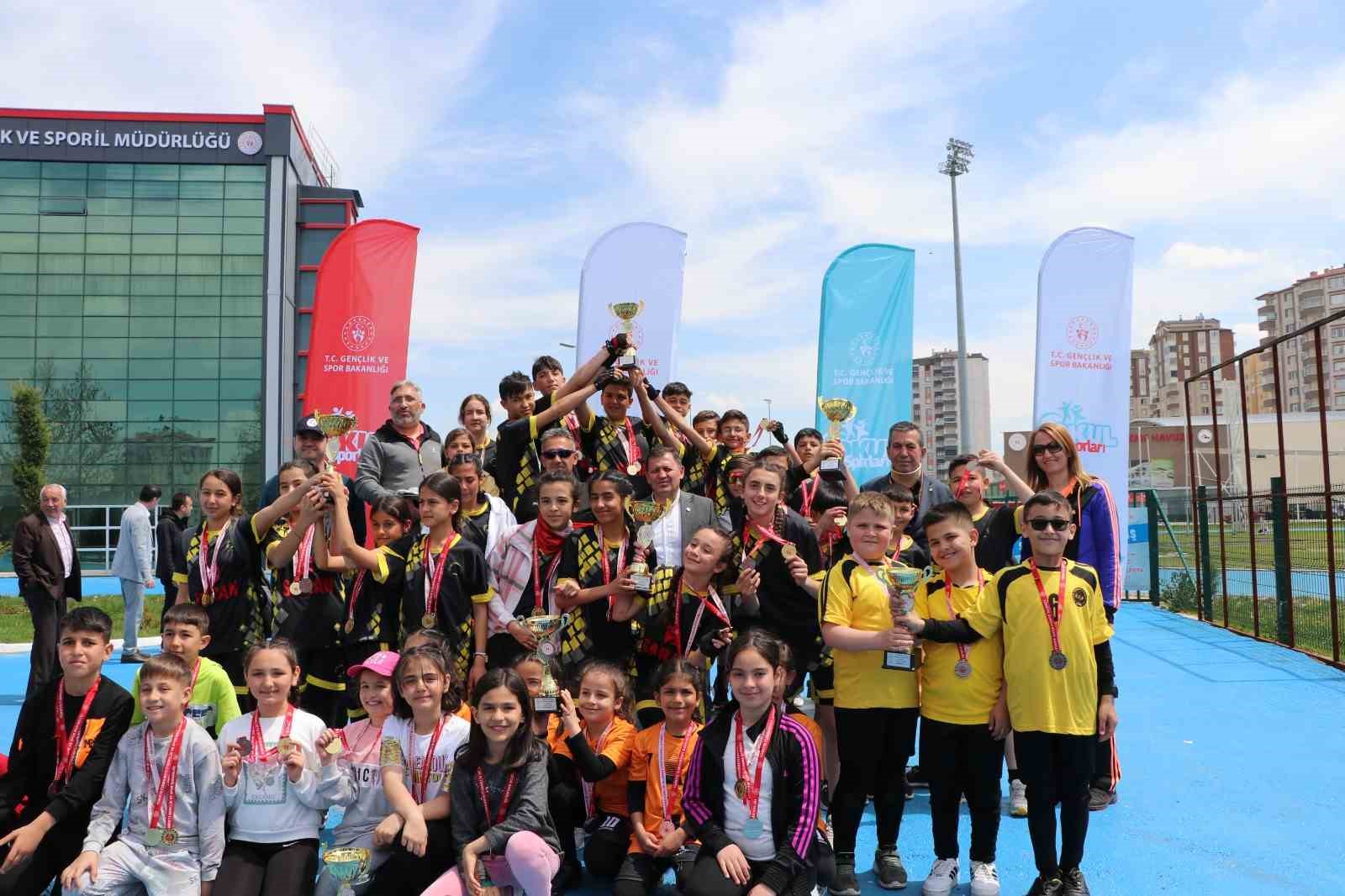 BAHAR DÖNEMİNDE KAYSERİ GENÇLİK VE SPOR İL MÜDÜRLÜĞÜ'NÜN ETKİNLİKLERİ ÇERÇEVESİNDE