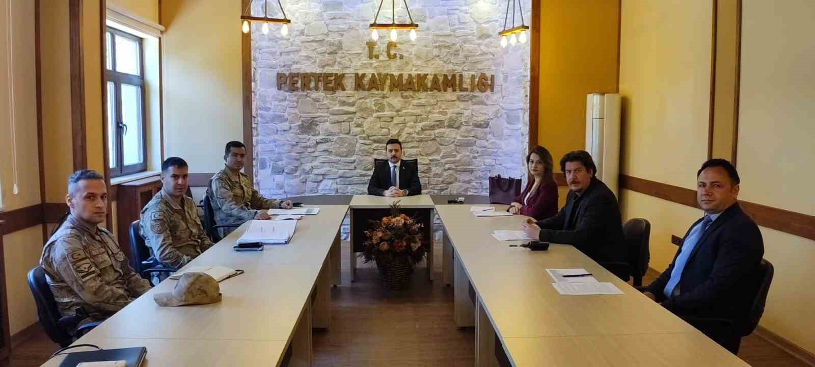 TUNCELİ’NİN PERTEK İLÇESİNDE SEÇİM GÜVENLİĞİ TOPLANTISI DÜZENLENDİ.