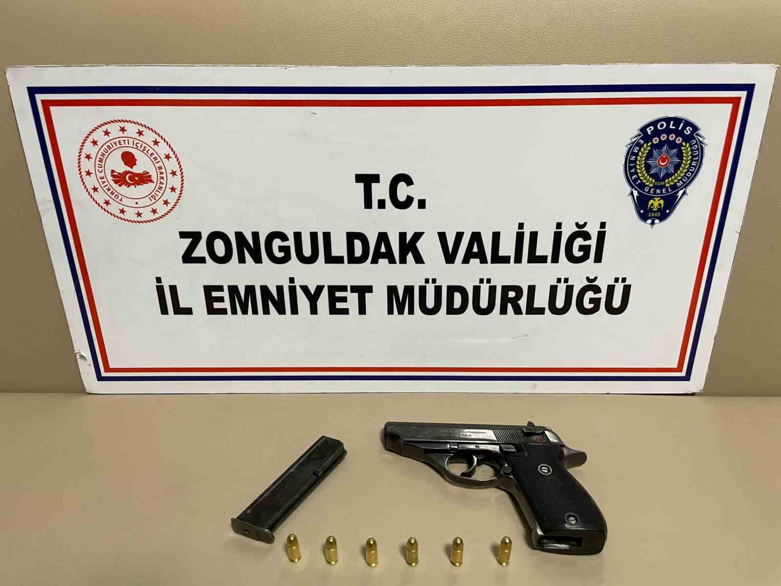 ZONGULDAK'TA BİR KİŞİ POLİS EKİPLERİNİN DÜZENLEDİĞİ GENEL ASAYİŞ VE HUZUR