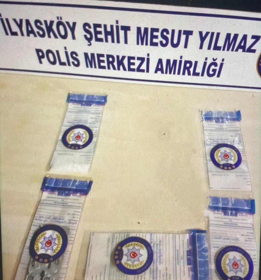 SAMSUN'DA POLİSİN KOVALAMACA SONUCU ELE GEÇİRDİĞİ ŞAHSIN ÜZERİNDE UYUŞTURUCU MADDE