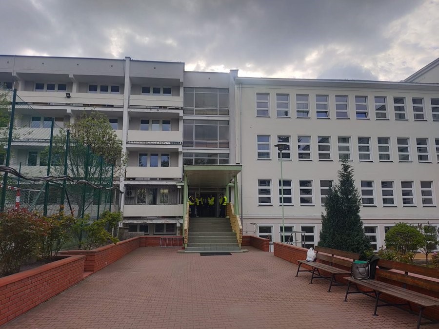 POLONYA'DA VARŞOVA BELEDİYESİ, RUSYA'NIN VARŞOVA BÜYÜKELÇİLİĞİNE BAĞLI BULUNAN VE MAHKEME