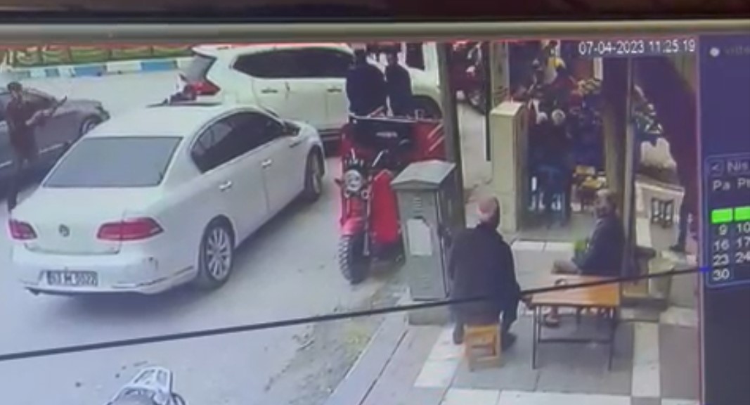 POMPALI TÜFEKLE DEHŞETİ YAŞATTI