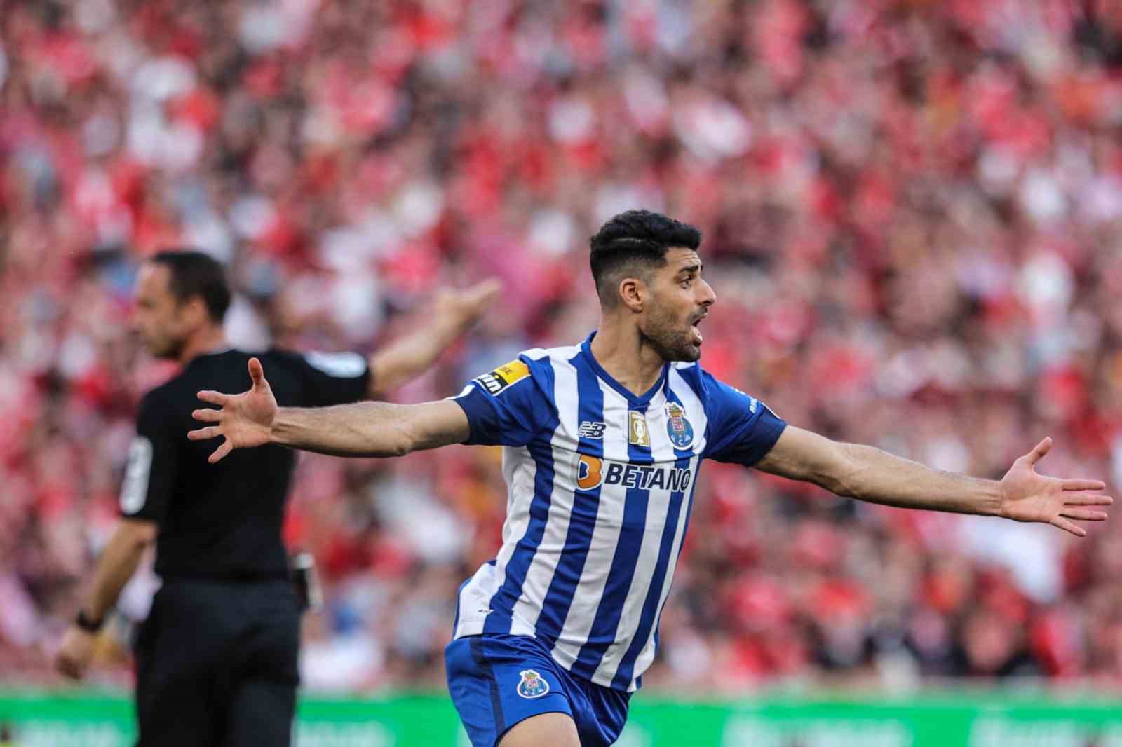 PORTO, PORTEKİZ LİGİ’NİN 27. HAFTASINDA DEPLASMANDA KARŞILAŞTIĞI BENFİCA’YI GERİDEN GELİP