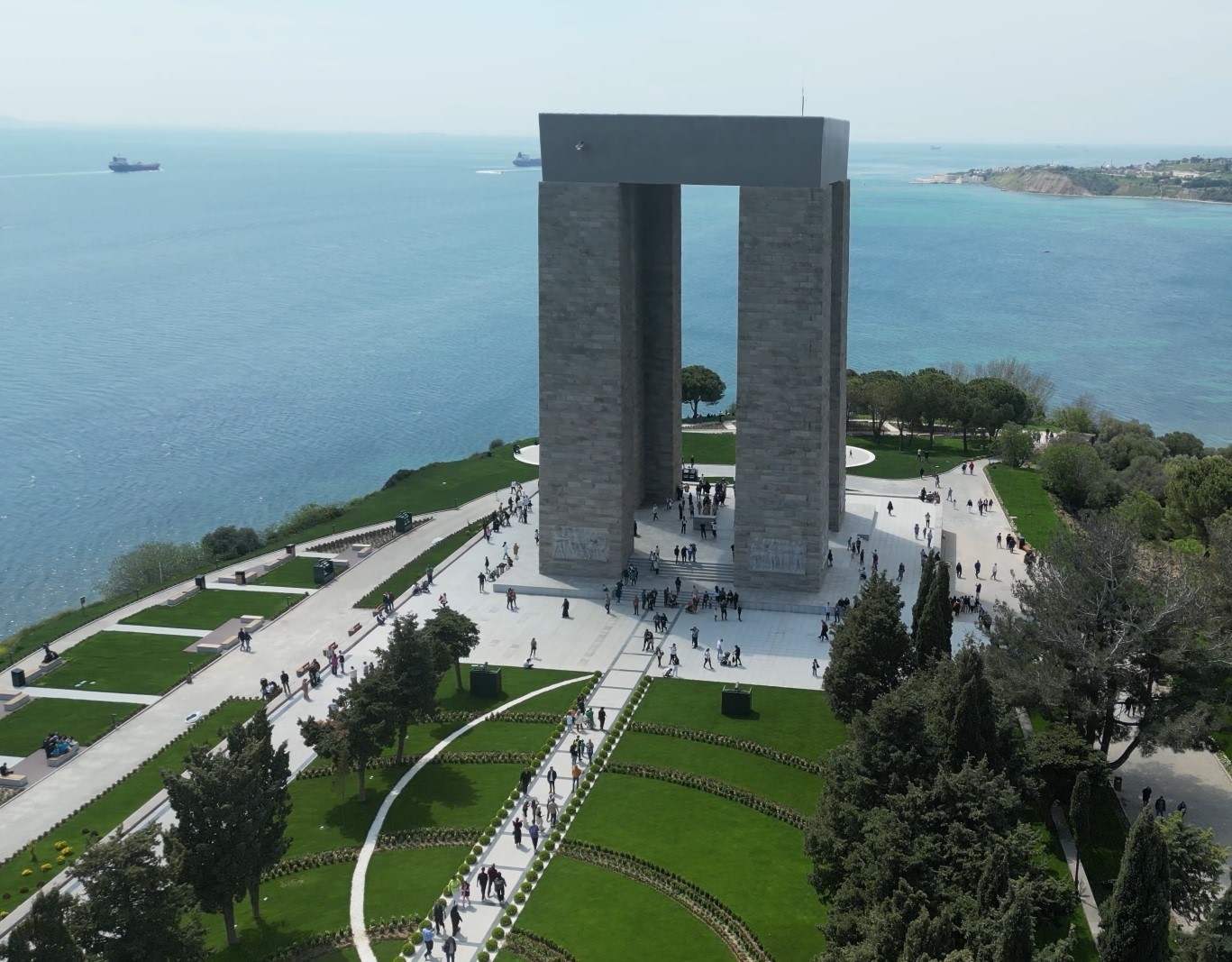 ÇANAKKALE SAVAŞLARI’NIN YAŞANDIĞI TARİHİ GELİBOLU YARIMADASI’NDAKİ ŞEHİTLER ABİDESİNE RAMAZAN BAYRAMI’NIN