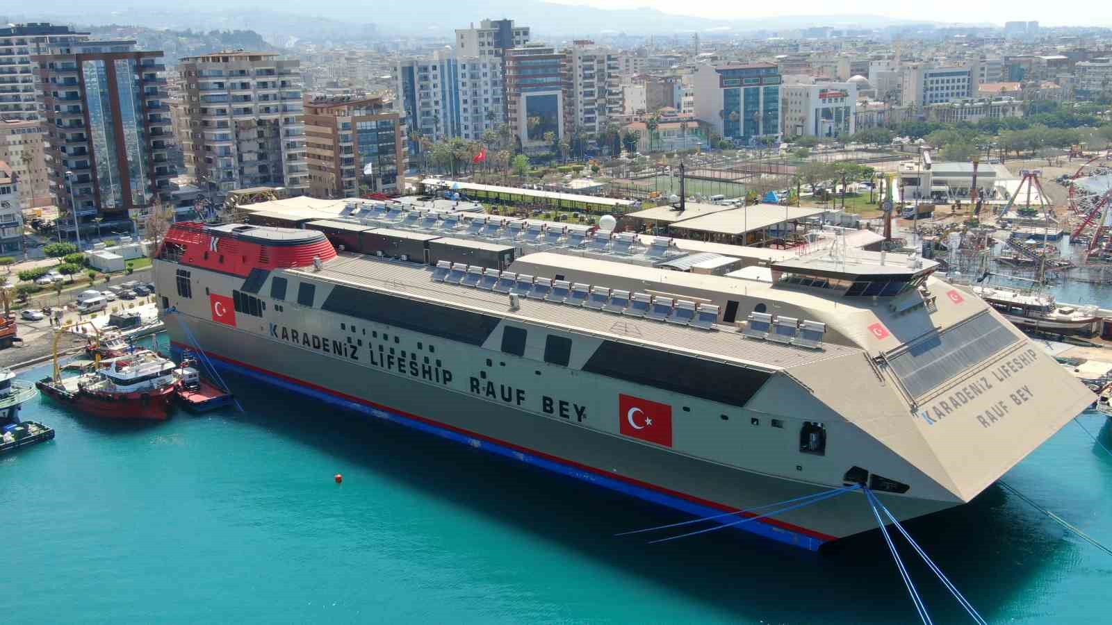 HATAY’IN İSKENDERUN İLÇESİNDE LİMANDA DEMİRLİ ‘KARADENİZ LİFESHİP RAUF BEY’ YAŞAM