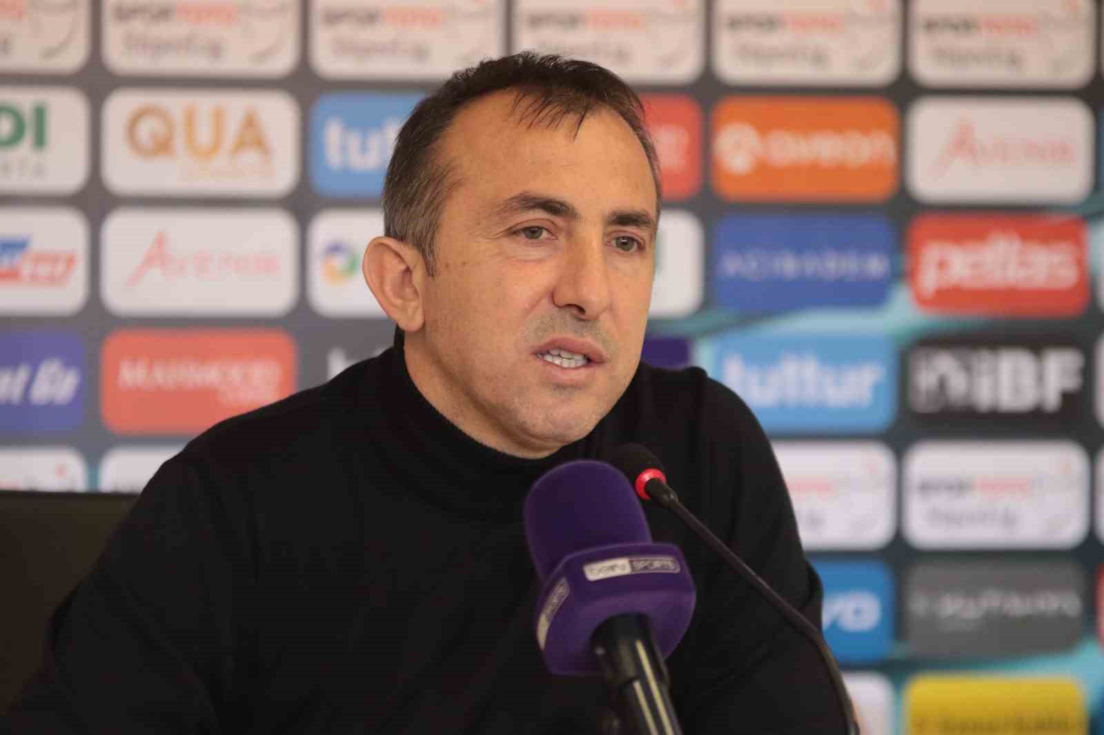ÜMRANİYESPOR TEKNİK DİREKTÖRÜ RECEP UÇAR, KAYSERİ’YE 1 PUAN İÇİN DEĞİL