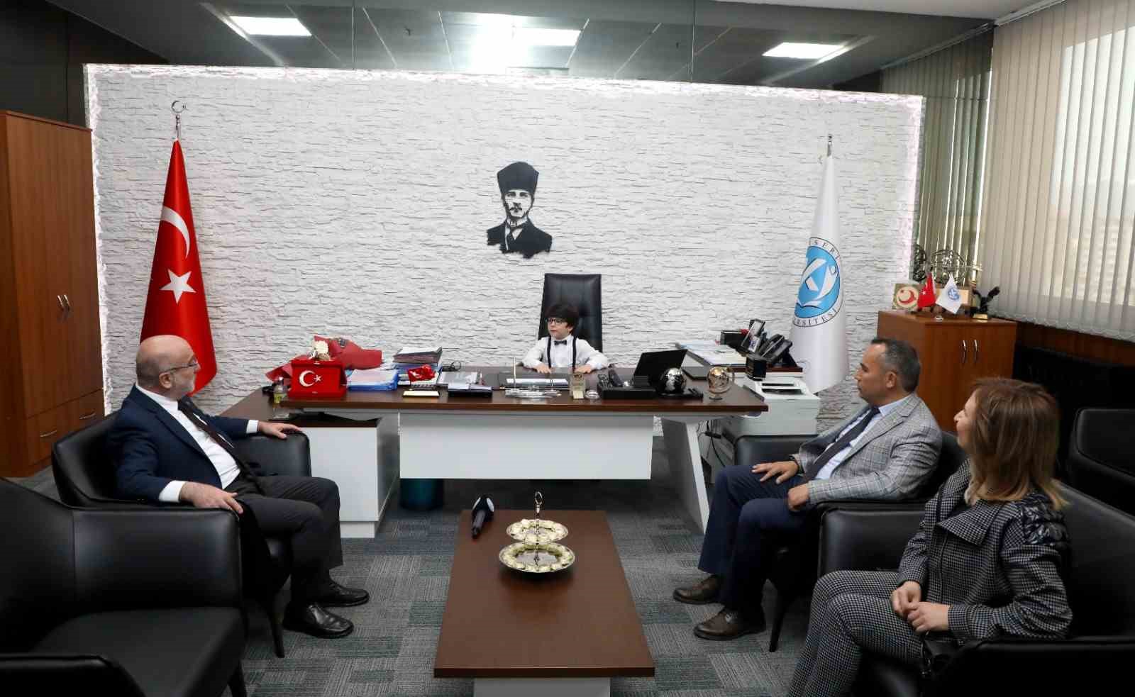 KAYSERİ ÜNİVERSİTESİ REKTÖRÜ PROF. DR. KURTULUŞ KARAMUSTAFA, BU YIL 103.