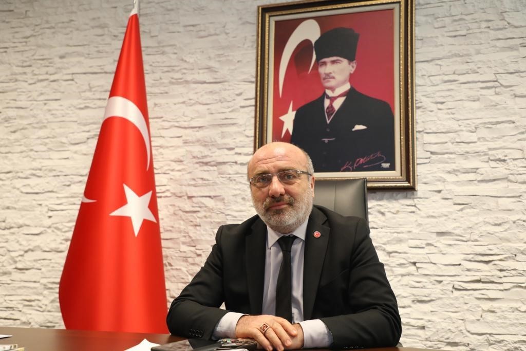 KAYSERİ ÜNİVERSİTESİ (KAYÜ) REKTÖRÜ PROF. DR. KURTULUŞ KARAMUSTAFA, RAMAZAN BAYRAMI