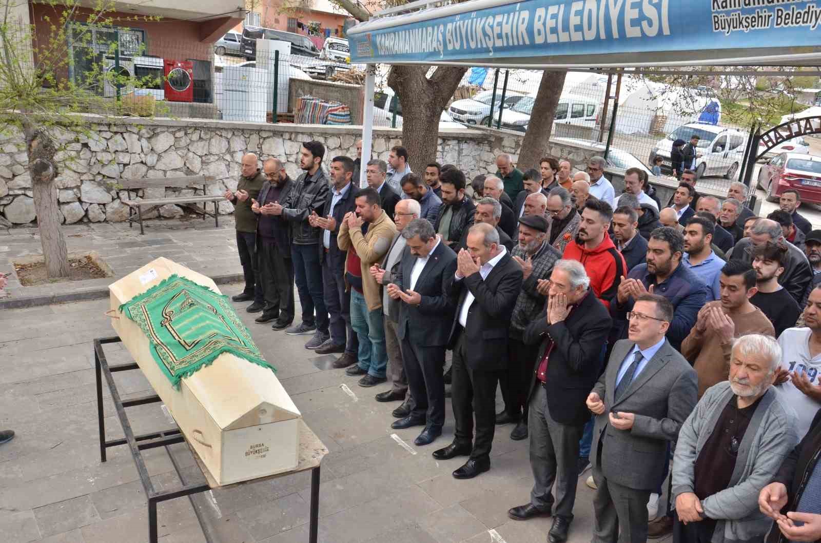 GARİPLİK CAMİ'İNDE CENAZE NAMAZI KILINDI