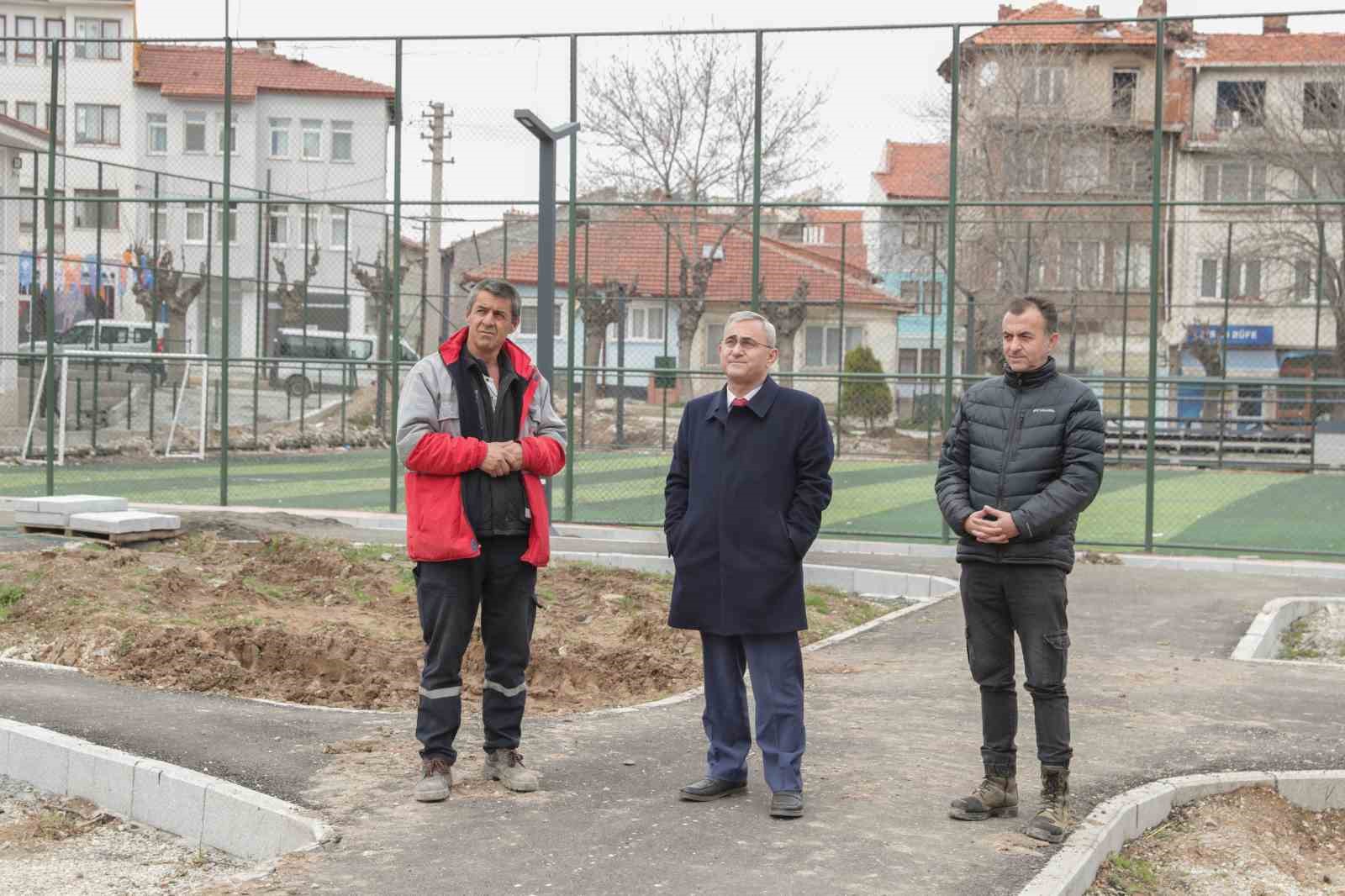 RESSAM AHMET YAKUPOĞLU PARKI’NDA SON AŞAMAYA DOĞRU GELEN ÇALIŞMALARI YERİNDE
