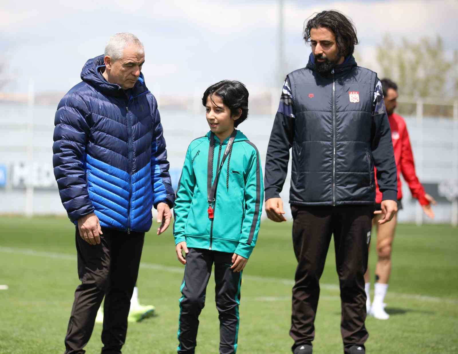 DG SİVASSPOR TEKNİK DİREKTÖRÜ RIZA ÇALIMBAY, 23 NİSAN ULUSAL EGEMENLİK