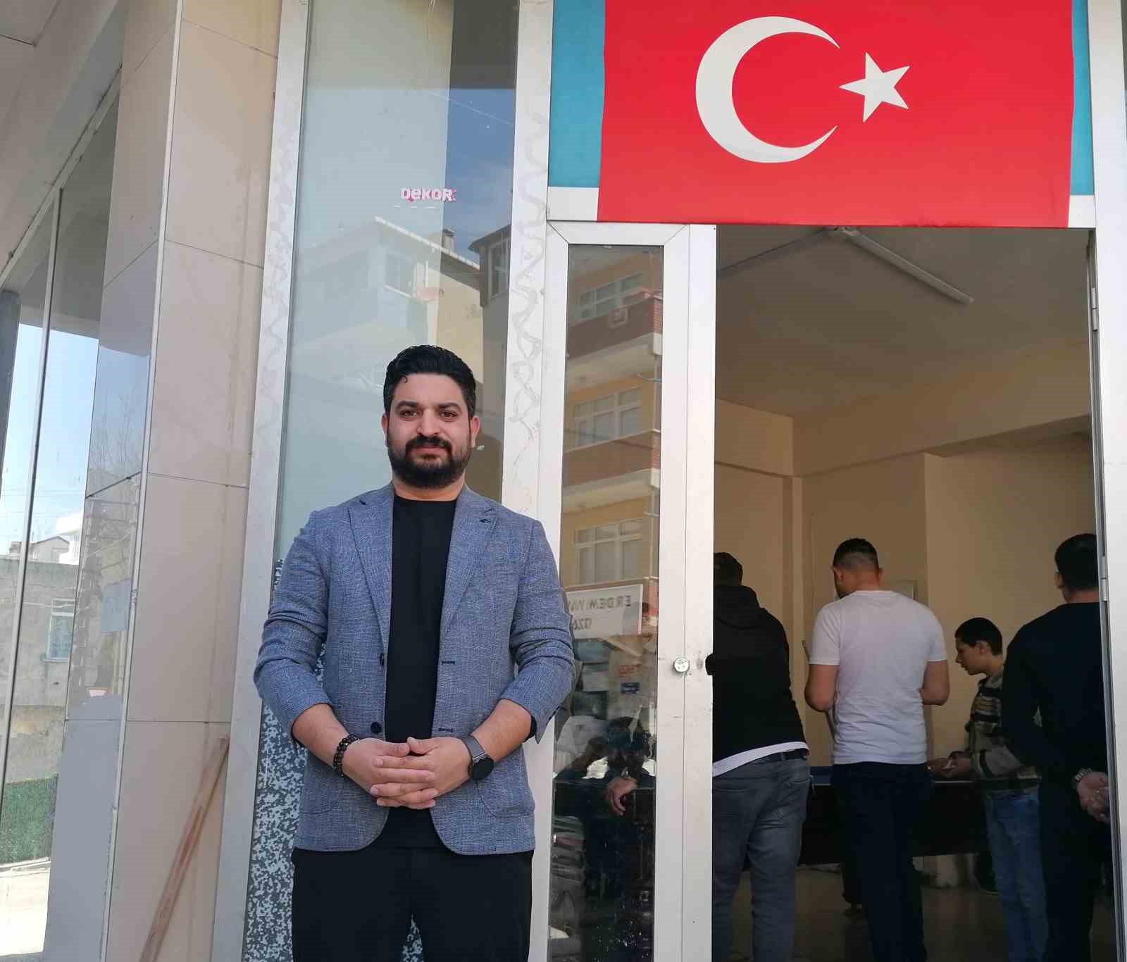 ROMAN MİLLETVEKİLİ ADAYLARININ LİSTEDE ÜST SIRALARDA YER ALMASI İÇİN CUMHURBAŞKANI