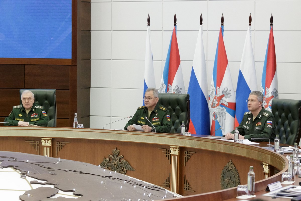 RUSYA SAVUNMA BAKANI SERGEY ŞOYGU, PASİFİK FİLOSU'NUN SAVUNMA YETENEKLERİNİN ARTTIRILMASI