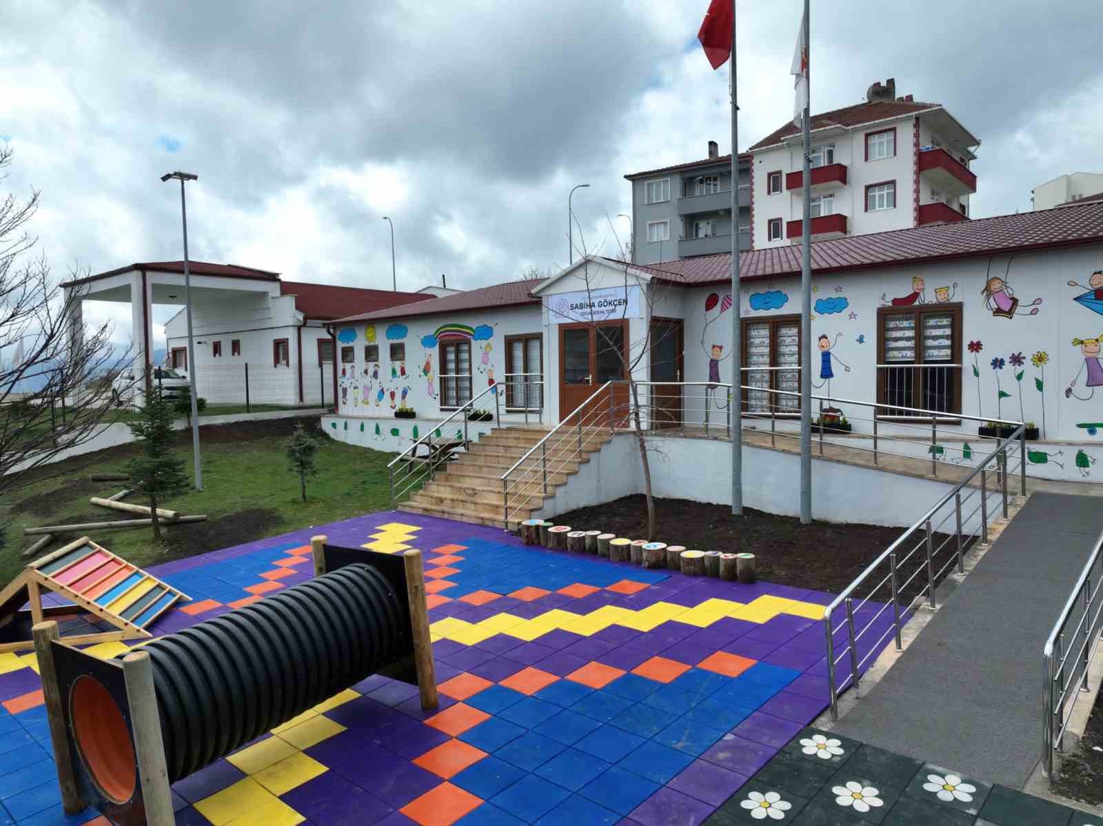 BİLECİK BELEDİYESİ TARAFINDAN GENİŞ TADİLAT ÇALIŞMALARI GERÇEKLEŞTİRİLEN SABİHA GÖKÇEN ÇOCUK