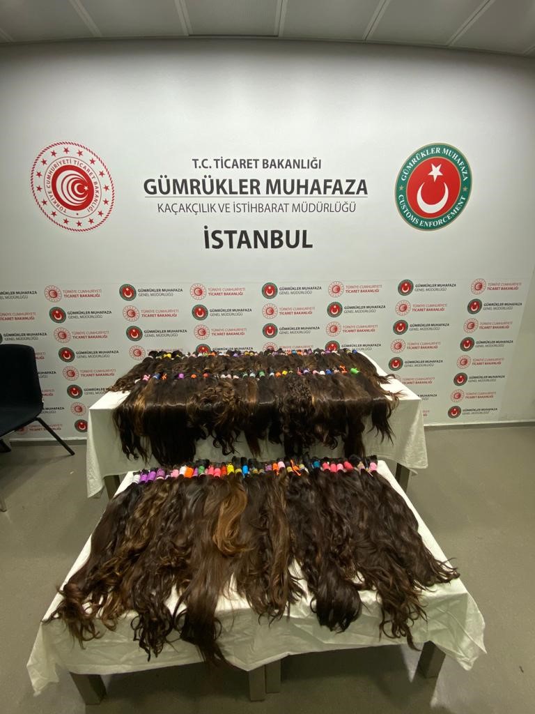 TİCARET BAKANLIĞI GÜMRÜK MUHAFAZA EKİPLERİ, SABİHA GÖKÇEN HAVALİMANI’NDA GERÇEKLEŞTİRİLEN OPERASYONDA
