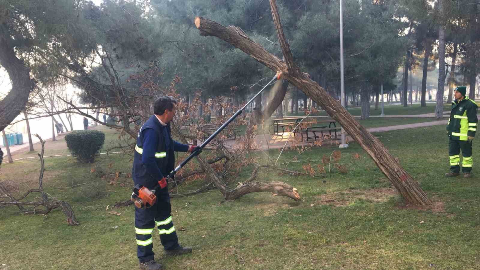 ŞAHİNBEY BELEDİYESİ PARK VE BAHÇELER MÜDÜRLÜĞÜ EKİPLERİ, İLÇE GENELİNDEKİ PARK