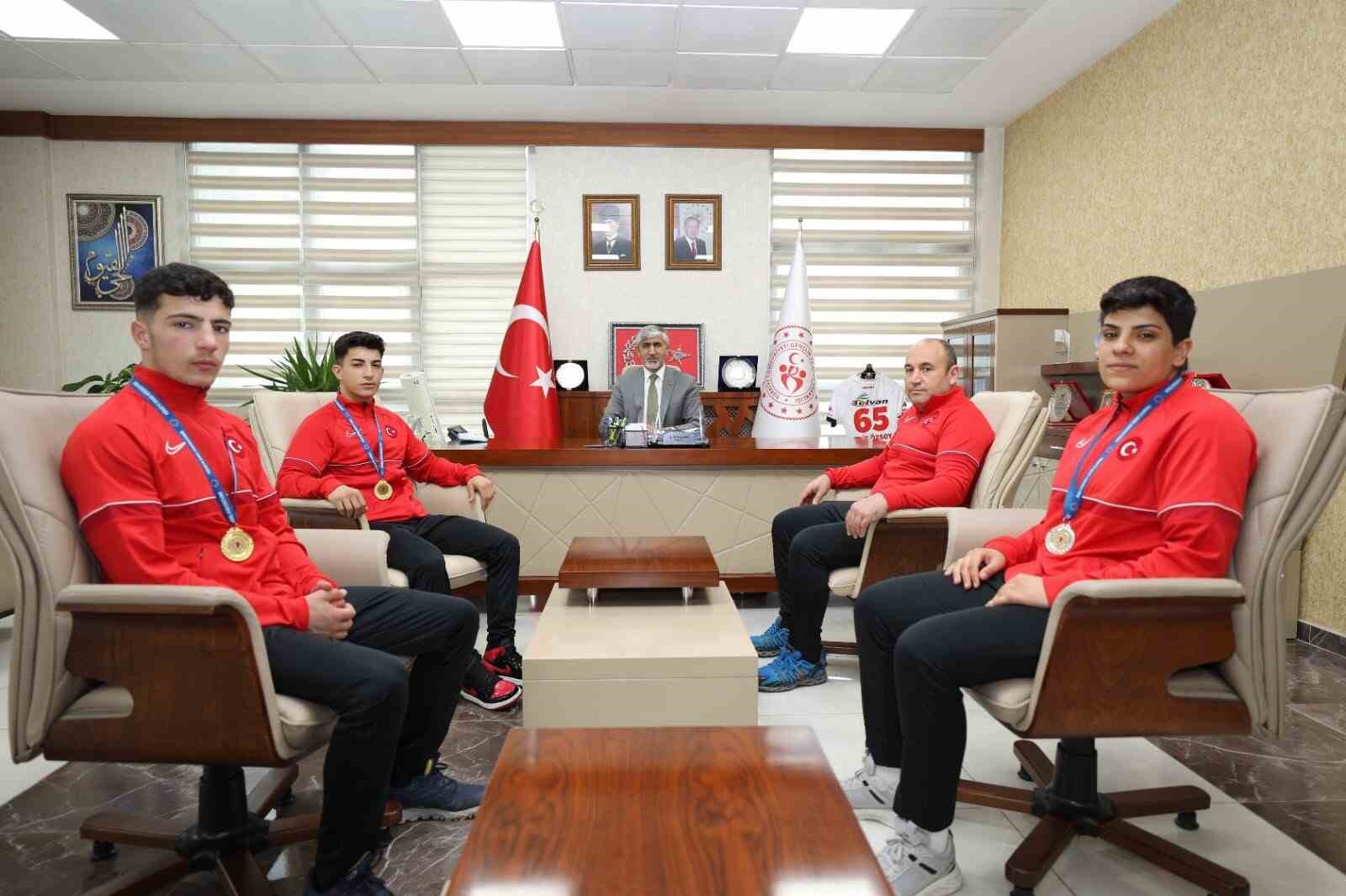 TÜRKİYE BOKS FEDERASYONU TARAFINDAN MUĞLA'DA YAPILAN TÜRKİYE GENÇ ERKEKLER VE