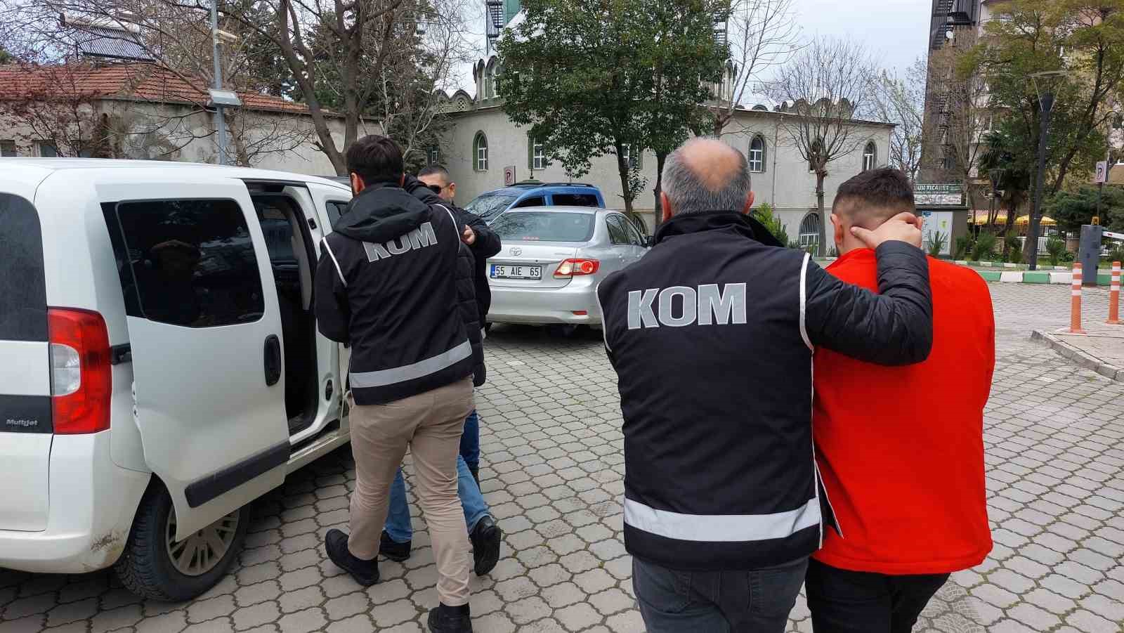KOM POLİSİ TARAFINDAN GÖZALTINA ALINAN T.C.A., İ.G. VE M.D. MAHKEMECE