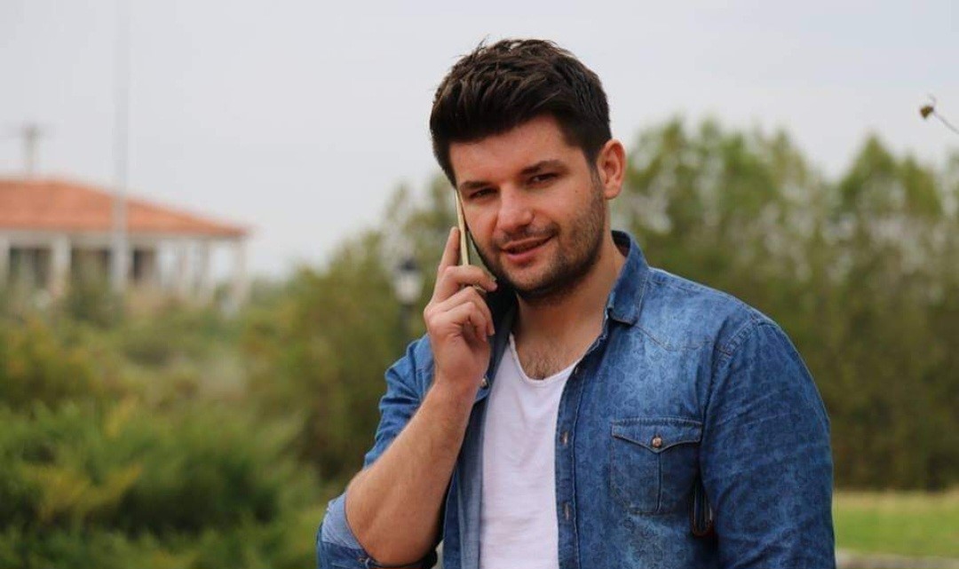 YUNUS ERGÜN (33) TARLADA TRAKTÖRLE GÜBRE ATARKEN İDARESİNDEKİ TRAKTÖRÜN DEVRİLMESİ
