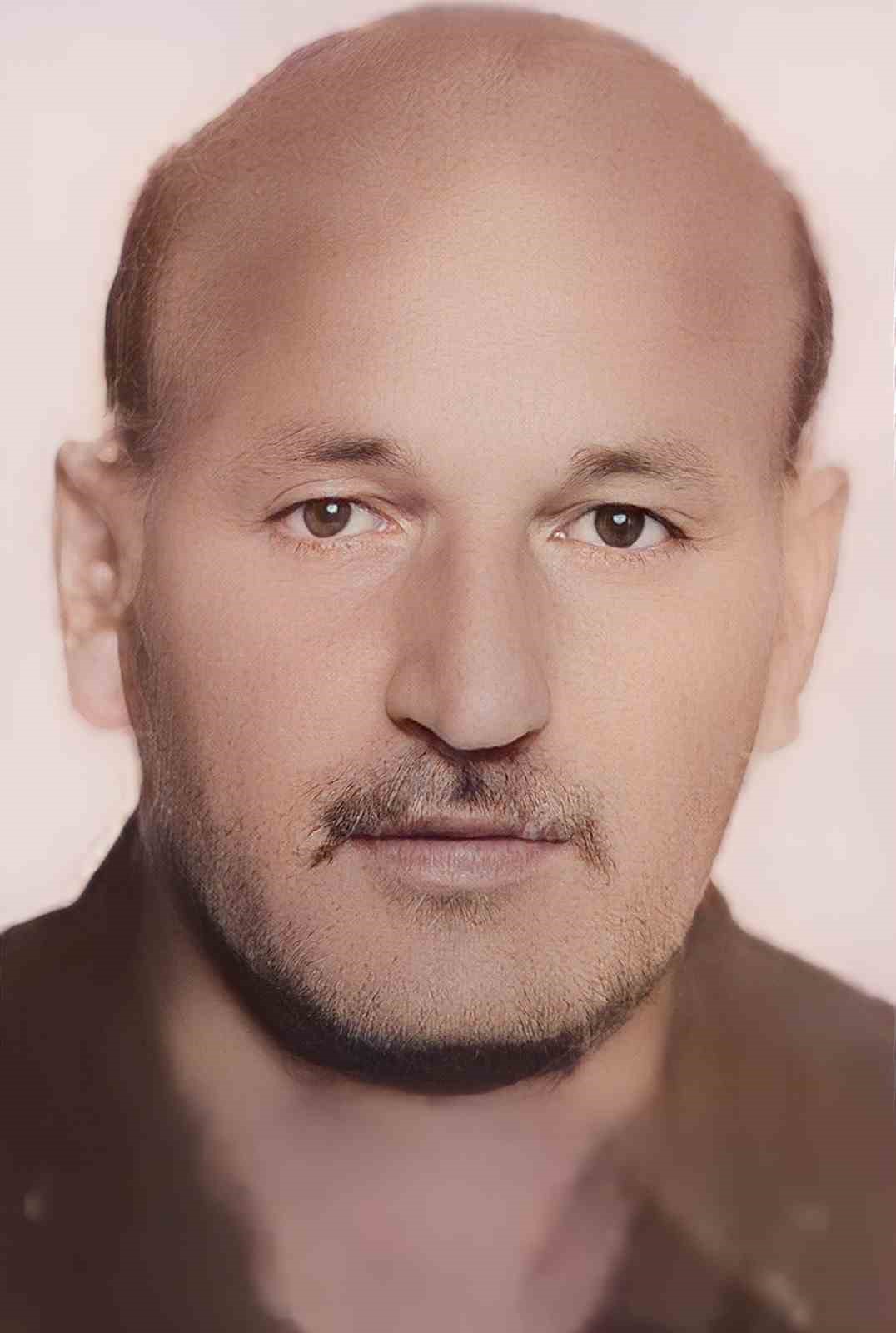 EROL ALBAYRAK (49) TRAKTÖRÜN DEVRİLMESİ SONUCU HAYATINI KAYBETTİ.