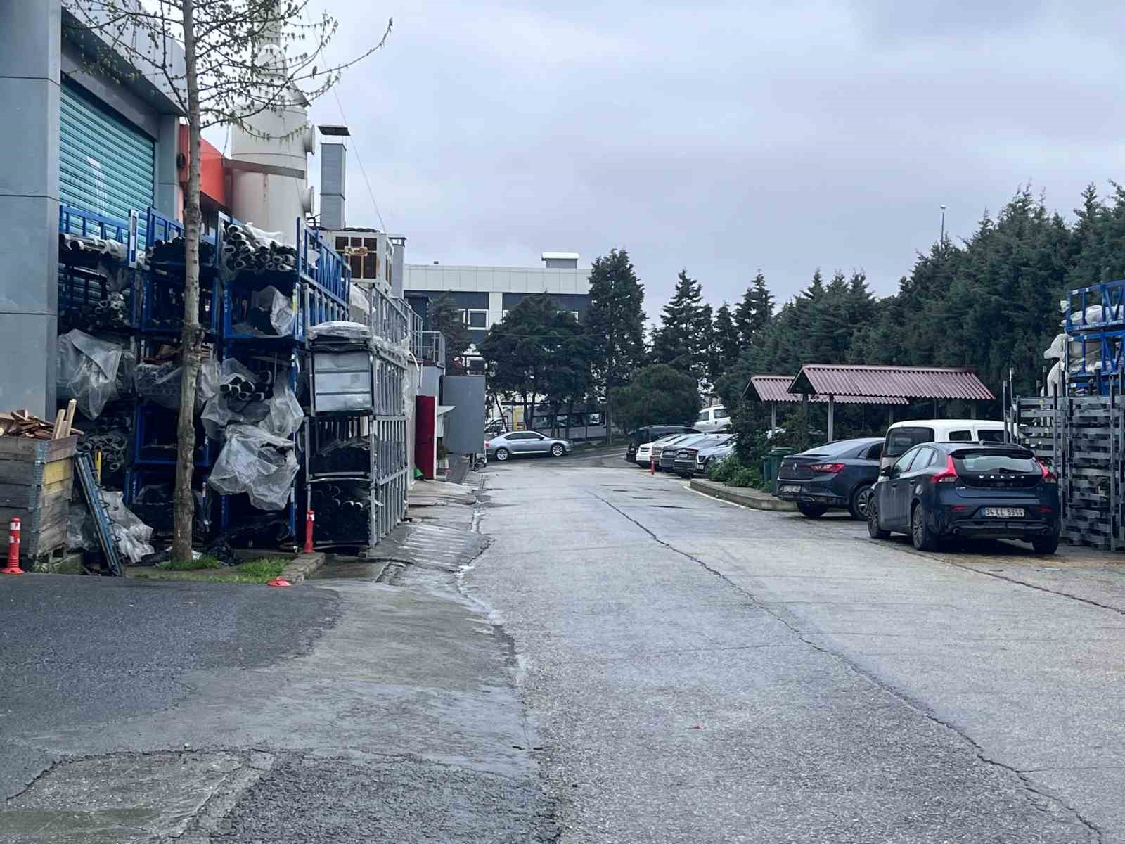 ESENYURT’TA BİR SANAYİ SİTESİNDE ELEKTRONİK KART ÜRETİMİ YAPAN FABRİKADA, KİMYASAL