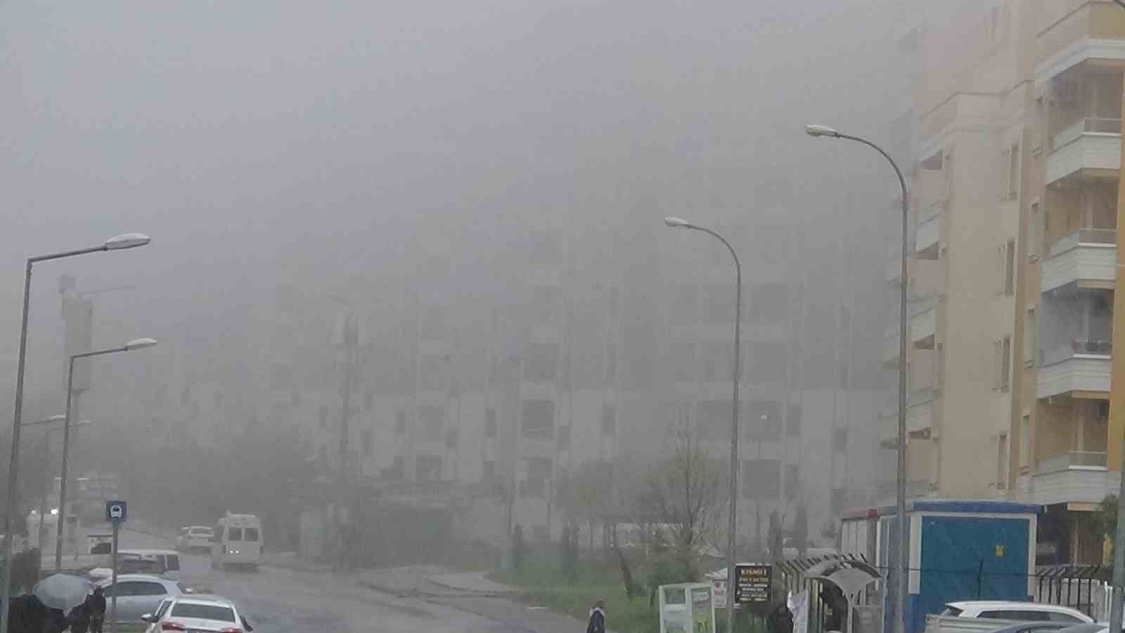 ŞANLIURFA'DA YAĞMUR VE SİS ETKİLİ OLDU