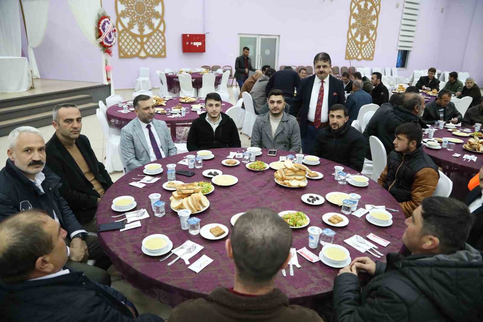 SARICAOĞLU, BÜYÜK BİR AİLEYİZ`