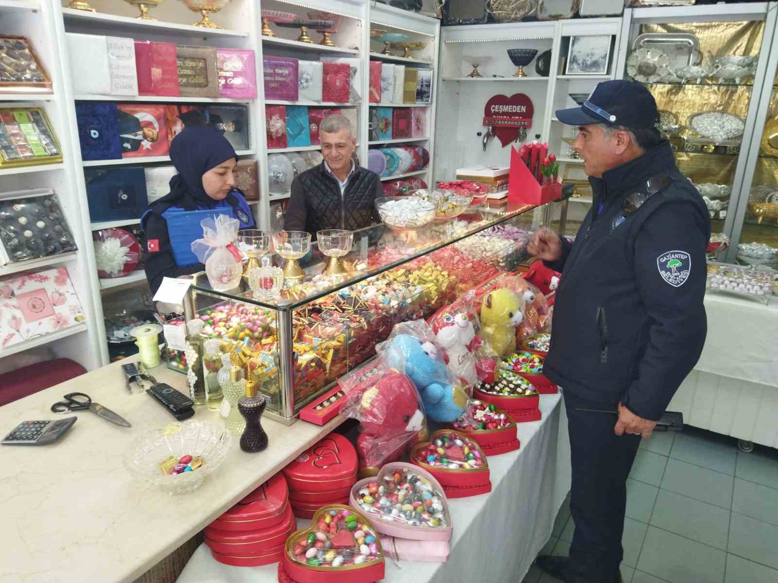 ŞEHİTKAMİL BELEDİYESİ ZABITA MÜDÜRLÜĞÜ EKİPLERİ, HALK SAĞLIĞINI KORUMAK VE VATANDAŞIN