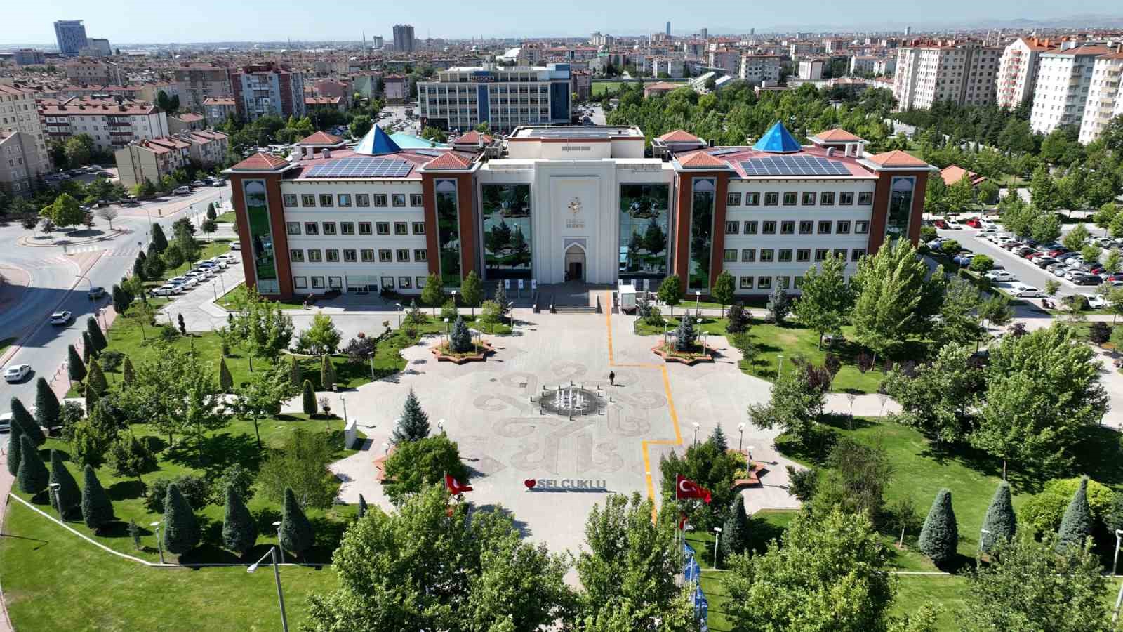SELÇUKLU BELEDİYESİ VATANDAŞLARIN BAYRAMI SORUNSUZ BİR ŞEKİLDE GEÇİRMESİ İÇİN GEREKLİ