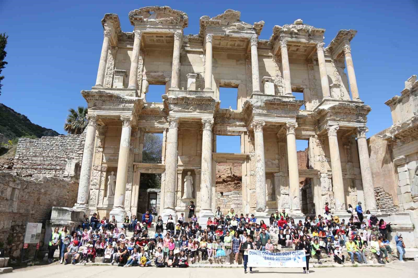 SELÇUKLU ÇOCUKLAR 23 NİSAN ULUSAL EGEMENLİK VE ÇOCUK BAYRAMI ÖNCESİNDE