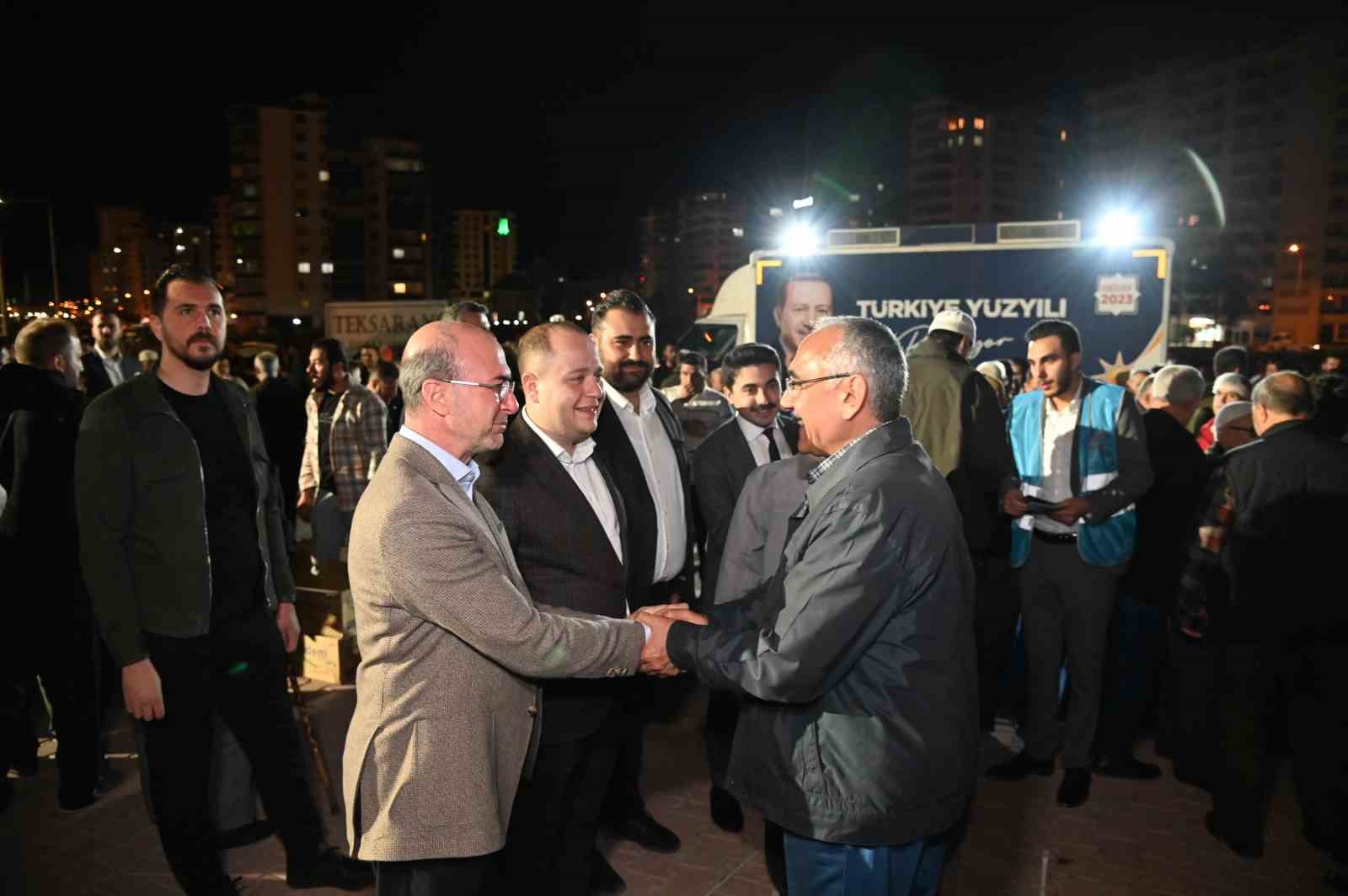 SELÇUKLU İLÇE BELEDİYESİNİN GELENEKLERİNDEN OLAN “TERAVİH BULUŞMALARI” PROGRAMI KADİR GECESİ’NİN