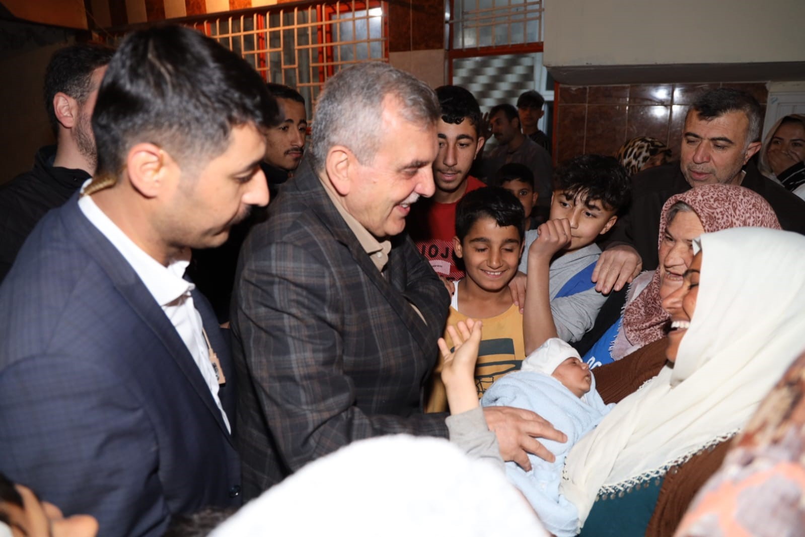 SELDEN ETKİLENEN ÇOCUKLARA BAYRAMLIK