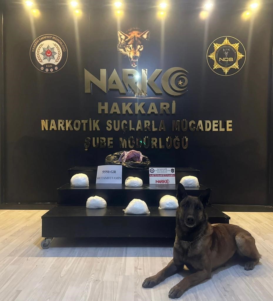 HAKKARİ'NİN ŞEMDİNLİ İLÇESİNDE 5 KİLO 550 GRAM METAMFETAMİN MADDESİ ELE