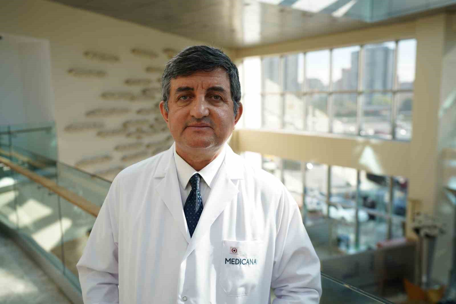 ENFEKSİYON HASTALIKLARI VE KLİNİK MİKROBİYOLOJİ UZMANI PROF. DR. VEDAT TURHAN,