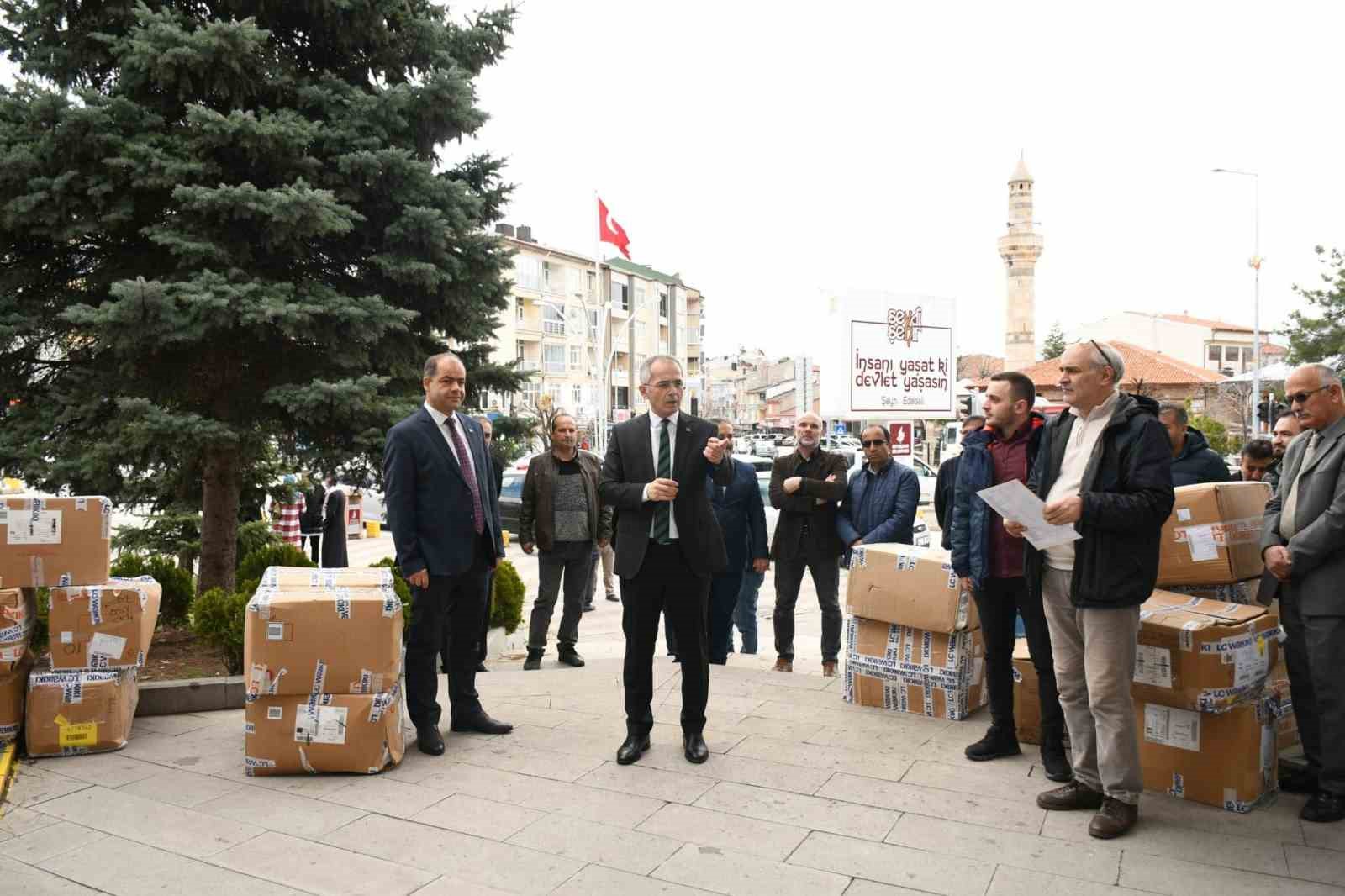 KONYA’NIN SEYDİŞEHİR İLÇESİNDE HAYIRSEVERLER TARAFINDAN İLÇEDE ÖĞRENİM GÖREN İHTİYAÇ SAHİBİ