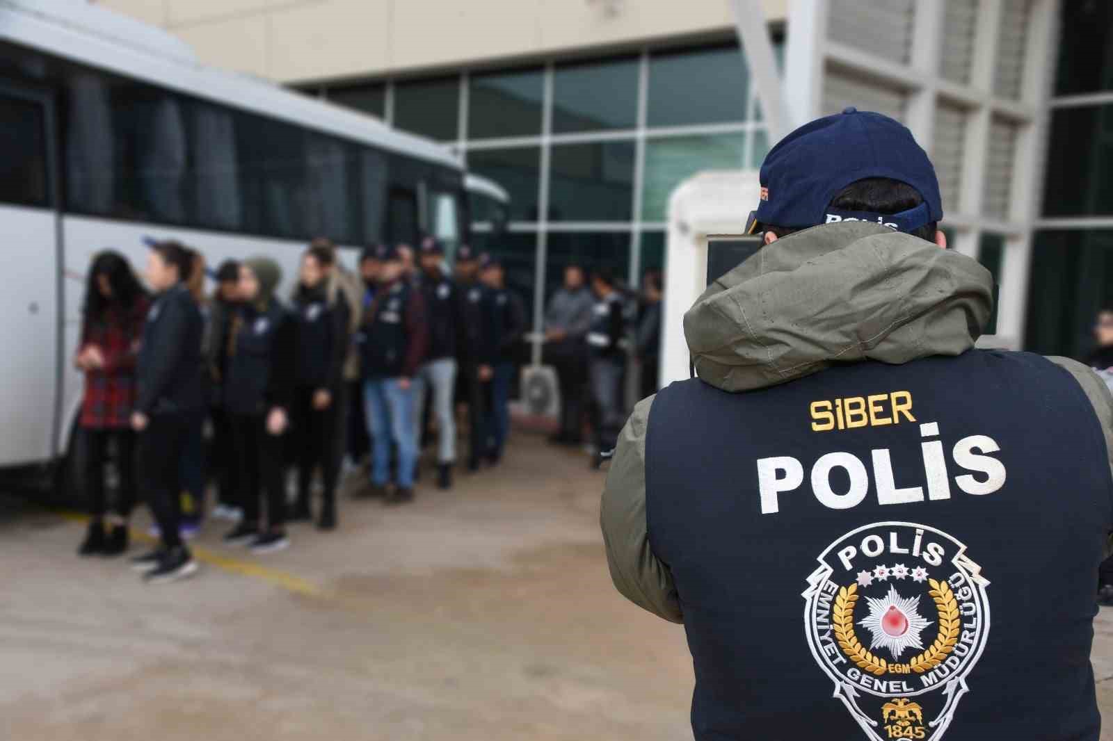 Siber çeteye operasyon: 16 gözaltı