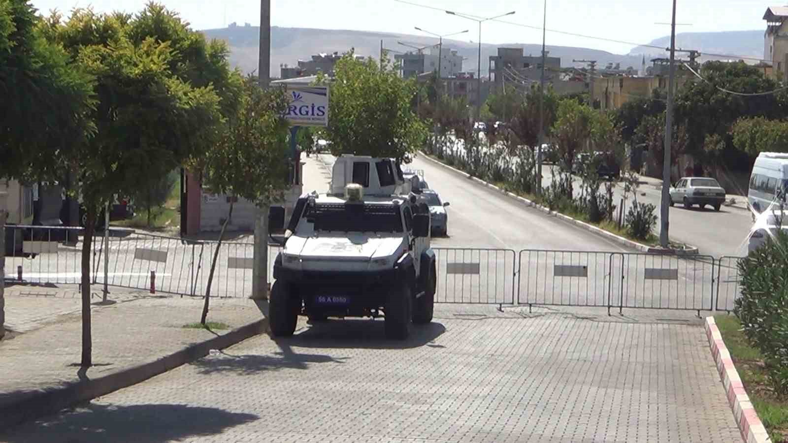 SİİRT VALİLİĞİ, KENT GENELİNDE HER TÜRLÜ GÖSTERİ VE YÜRÜYÜŞLER GİBİ