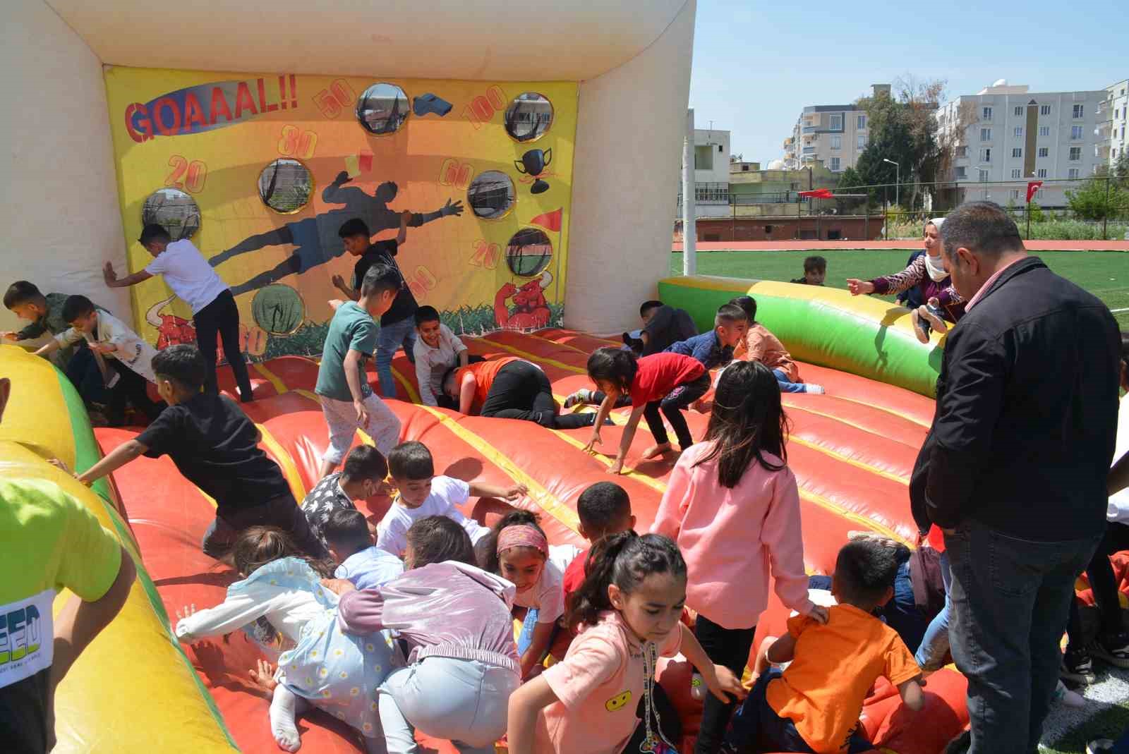 ŞIRNAK’IN SİLOPİ İLÇESİNDE 23 NİSAN ULUSAL EGEMENLİK VE ÇOCUK BAYRAMI