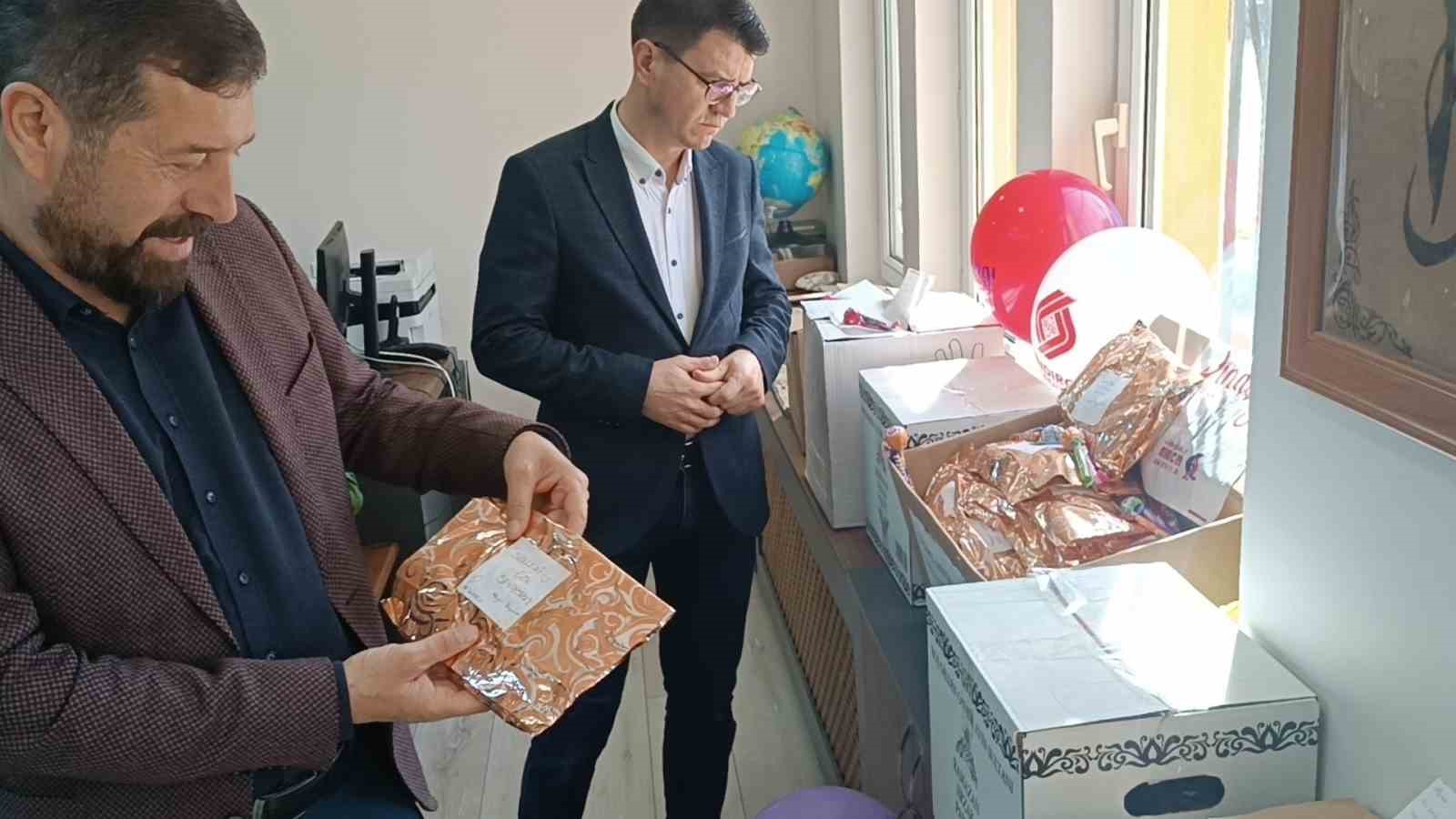SINDIRGI, HATAY’DA BAYRAM SOFRASINDA ÖĞRENCİLER İLE BİR ARAYA GELECEK