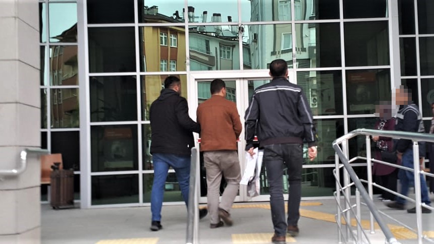 SİNOP’UN BOYABAT İLÇESİNDE KRİPTO PARA YATIRIMI VAADİYLE KANDIRDIĞI 16 KİŞİYİ