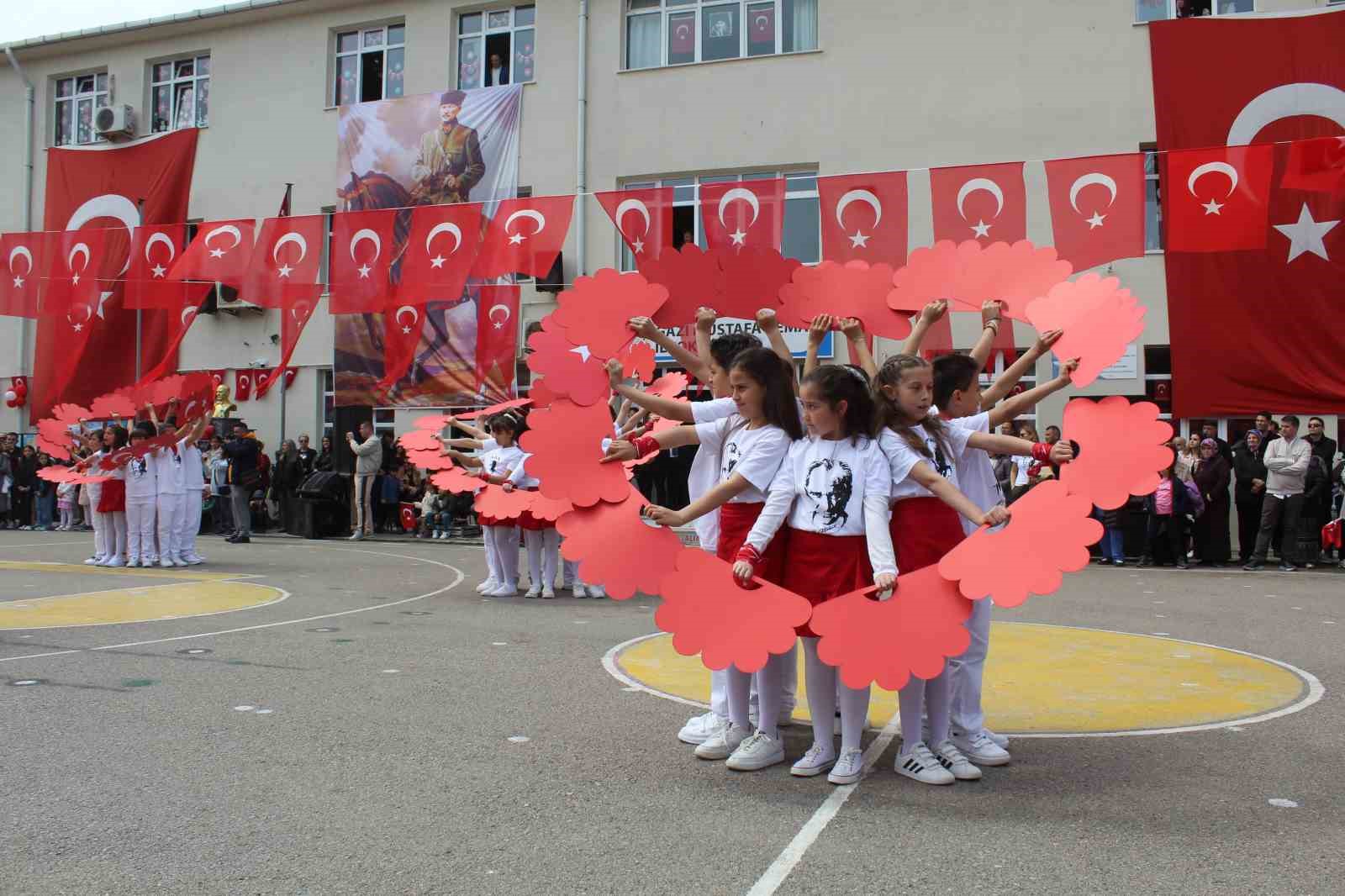 SİNOP’TA 23 NİSAN ULUSAL EGEMENLİK VE ÇOCUK BAYRAMI’NIN 103. YILDÖNÜMÜ