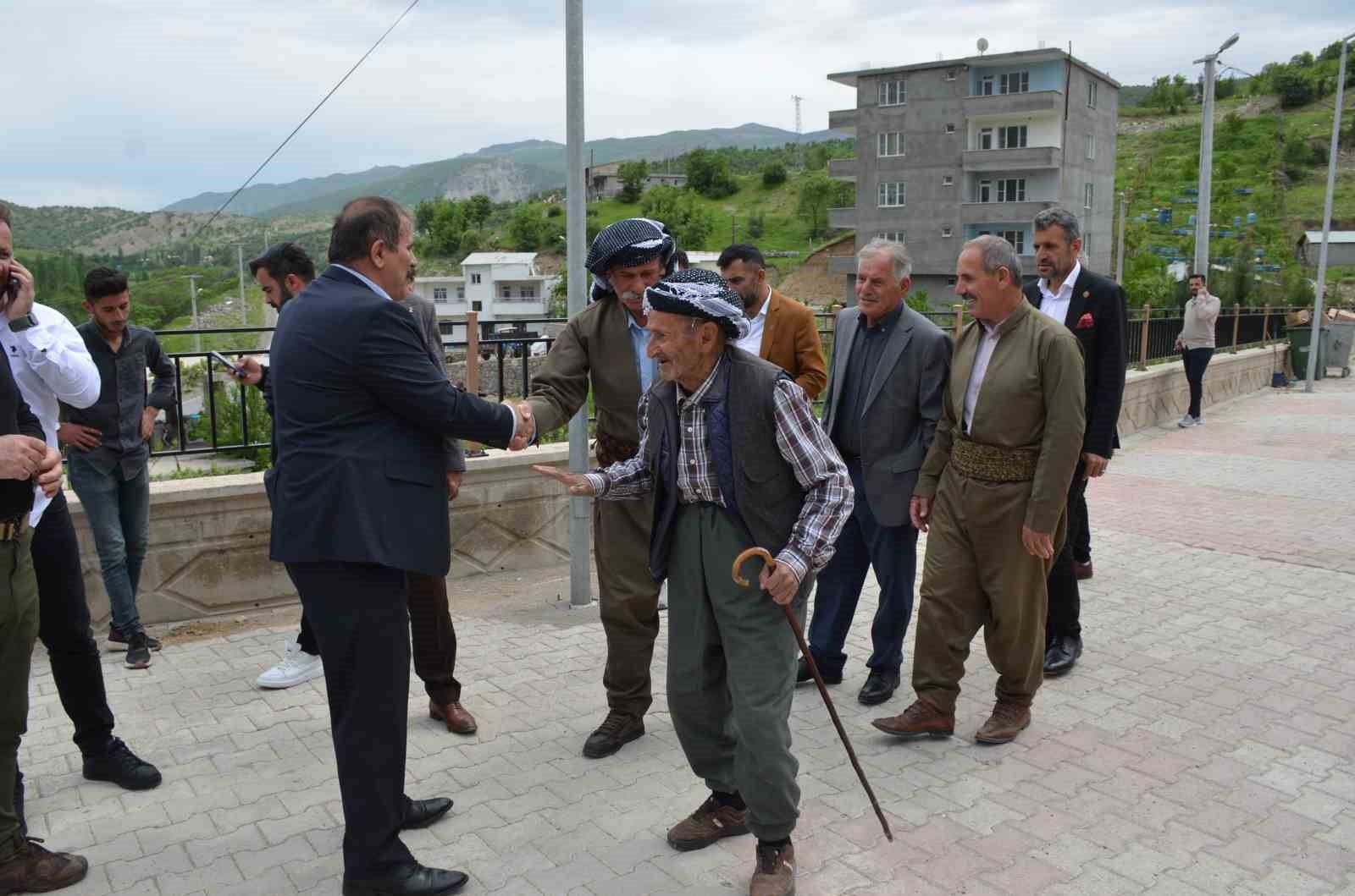 ŞIRNAK’IN ULUDERE İLÇESİNE BAĞLI ŞENOBA BELDESİNDE AK PARTİLİ BELEDİYE BAŞKANI