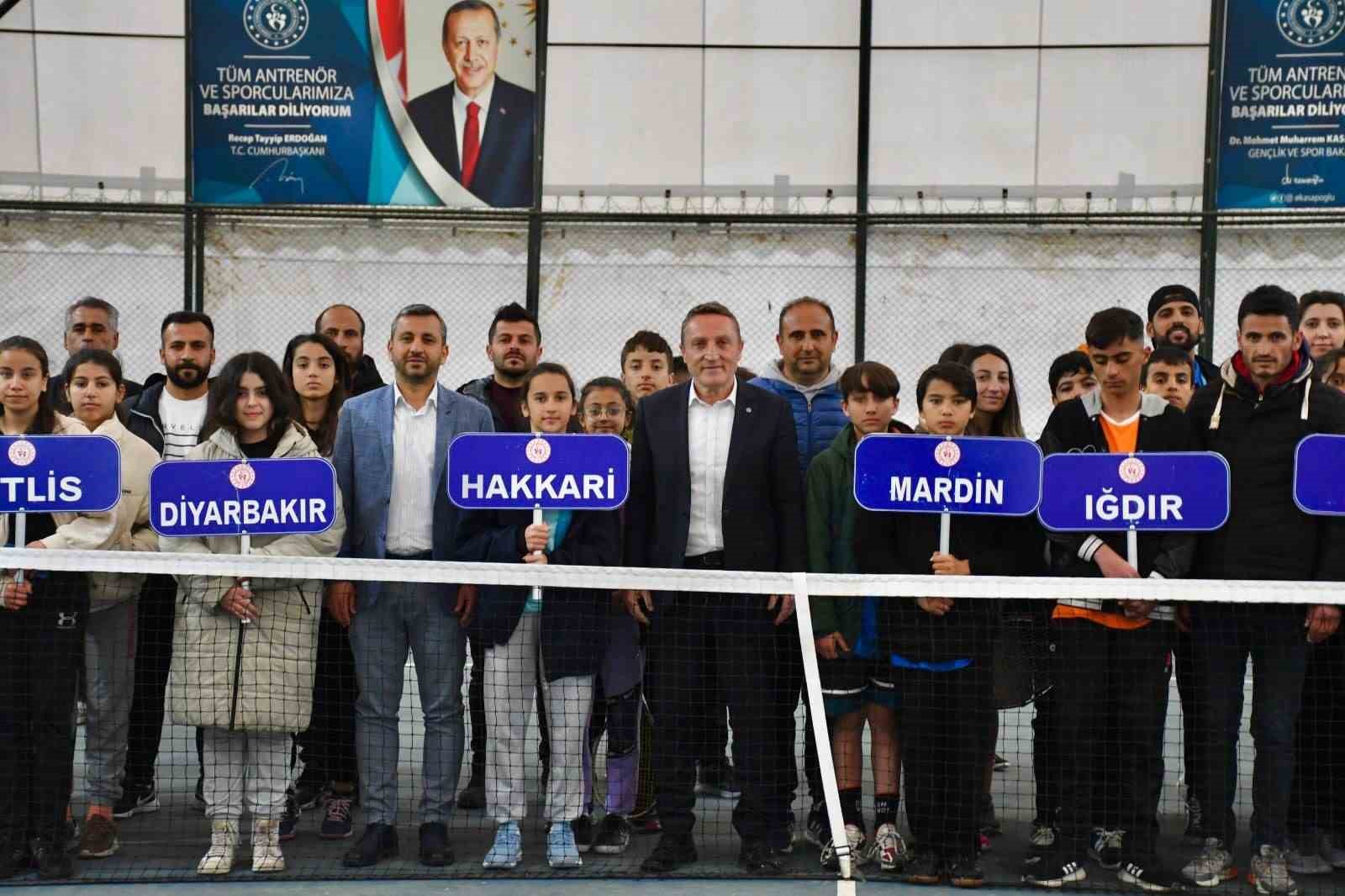 ŞIRNAK’TA TENİS BÖLGE MÜSABAKASI DÜZENLENDİ.