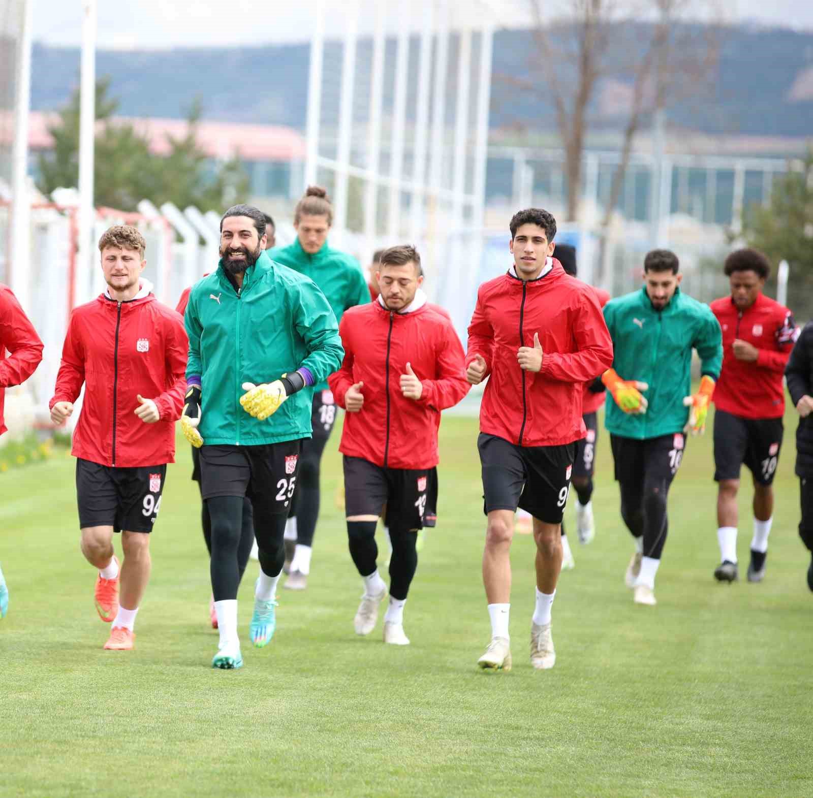 ZİRAAT TÜRKİYE KUPASI YARI FİNAL İLK MAÇINDA FENERBAHÇE İLE KARŞILAŞACAK