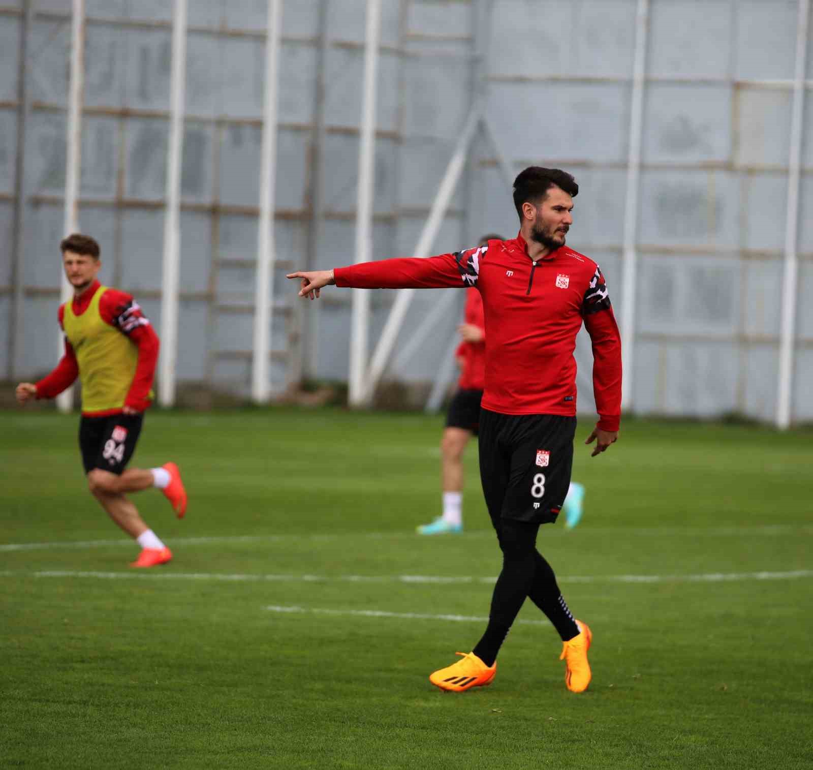 SPOR TOTO SÜPER LİG'DE FENERBAHÇE İLE KARŞILAŞACAK DG SİVASSPOR, MAÇIN