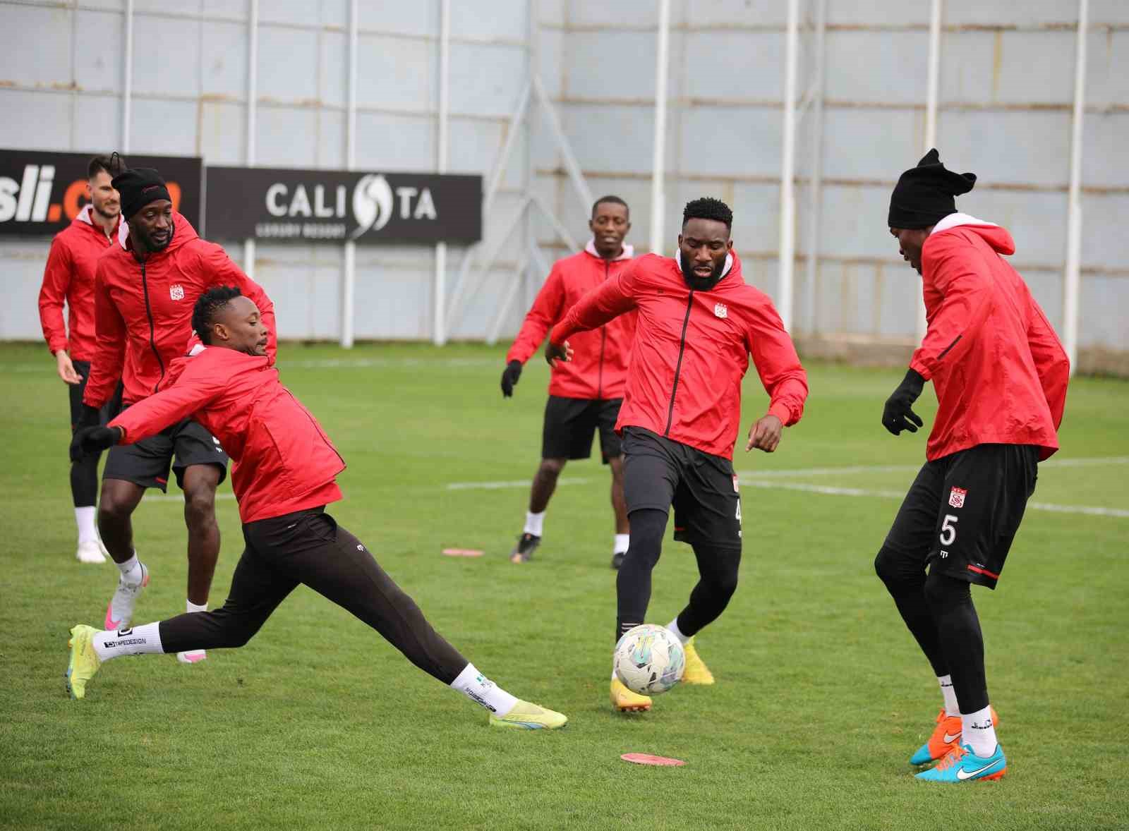SPOR TOTO SÜPER LİG'İN 29. HAFTA MAÇINDA GİRESUNSPOR İLE KARŞILAŞACAK