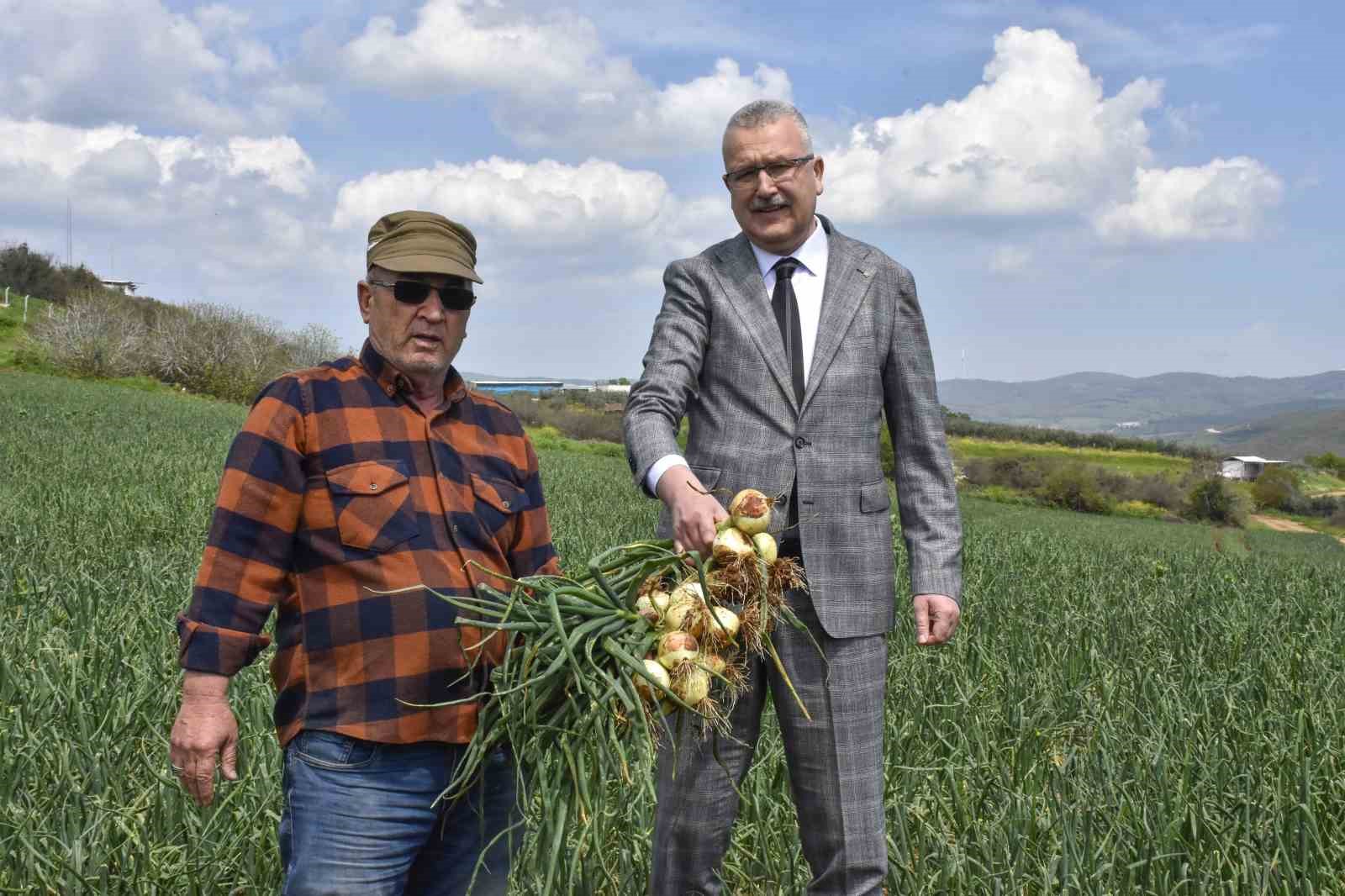 KARACABEY BELEDİYE BAŞKANI ALİ ÖZKAN, SOĞAN FİYATLARIYLA İLGİLİ YAŞANAN SPEKÜLATİF