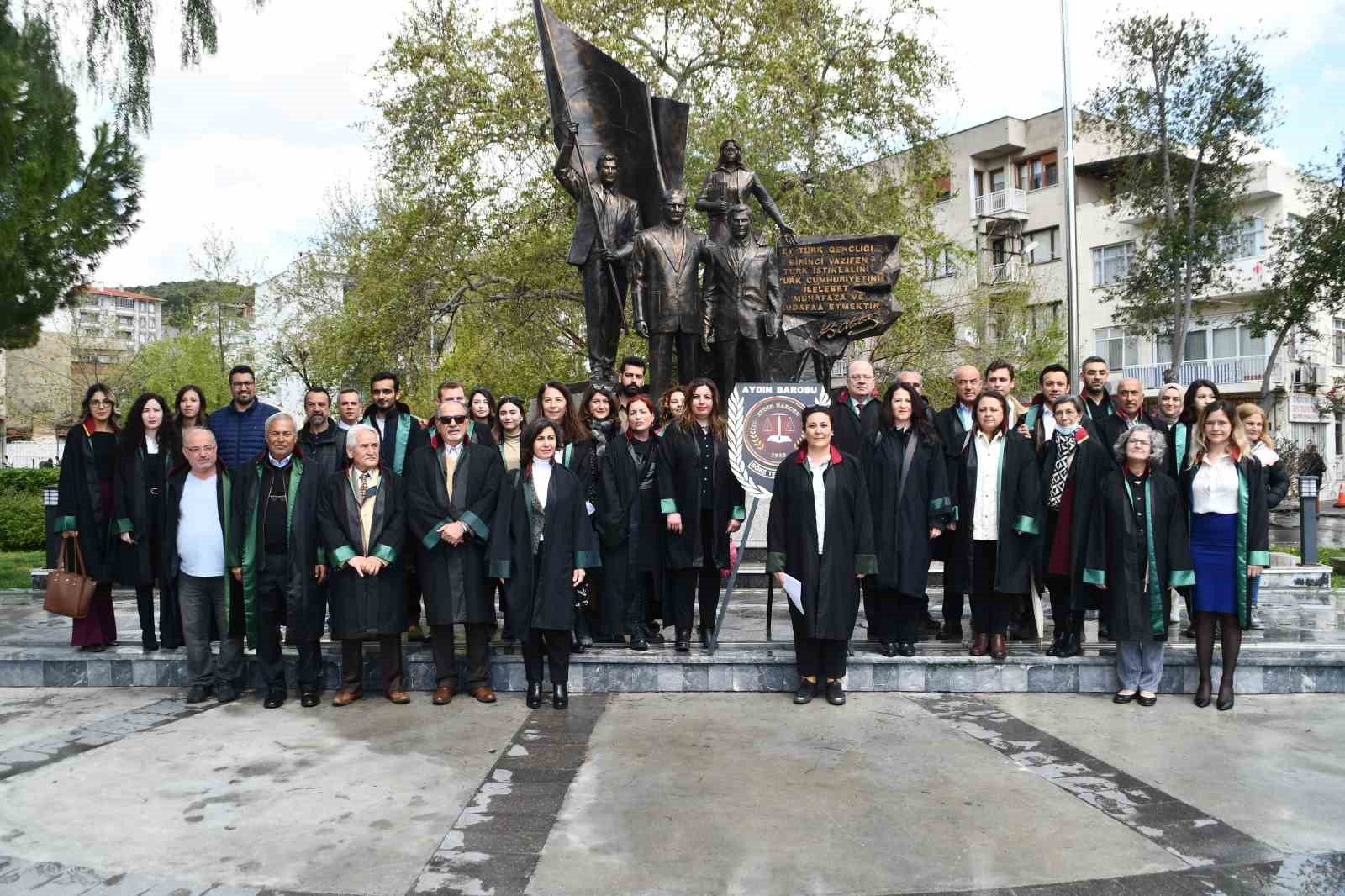 SÖKE'DE AVUKATLAR GÜNÜ KUTLANDI